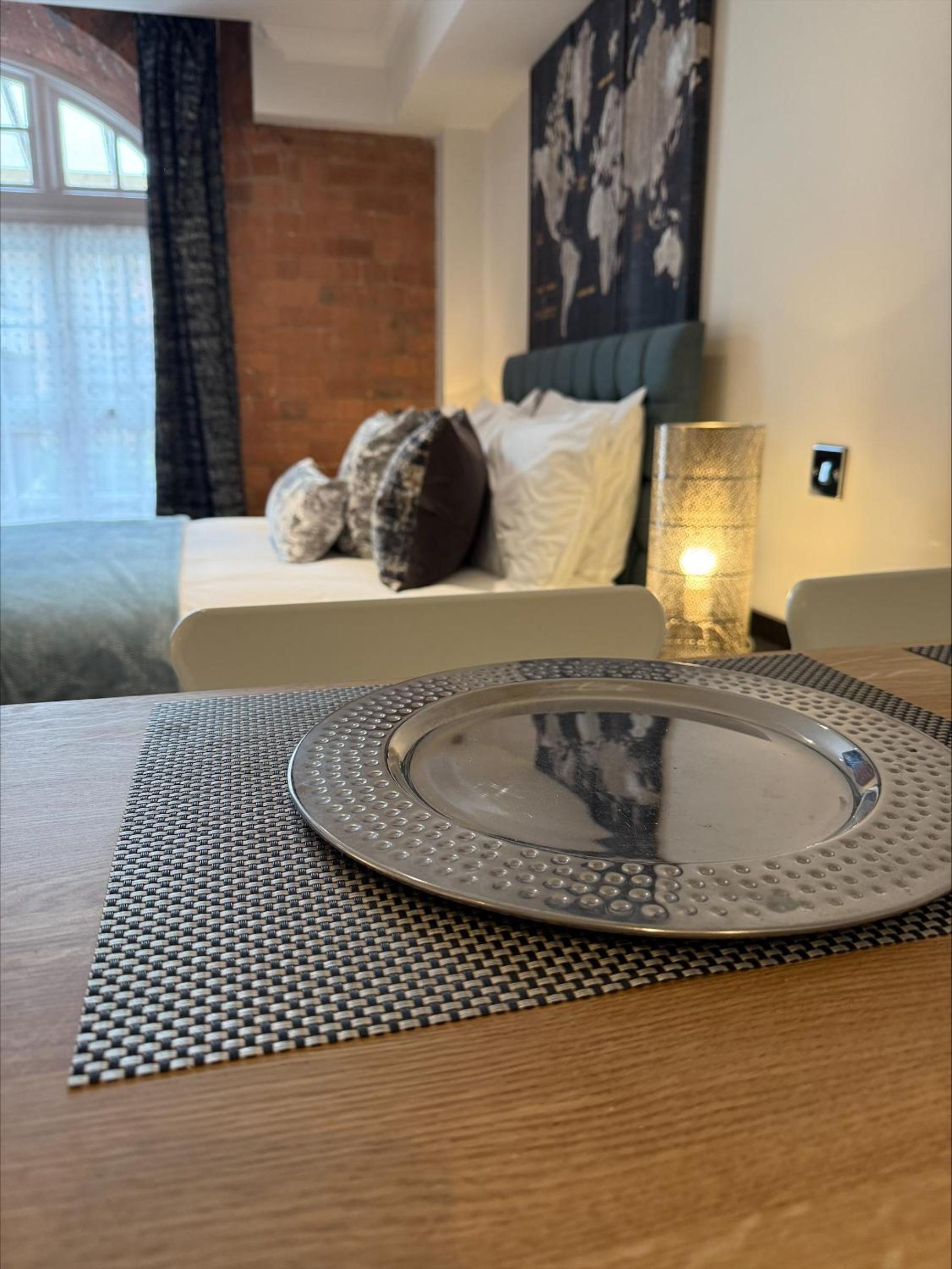 Staycation York at 1 Cocoa Suites with free parking