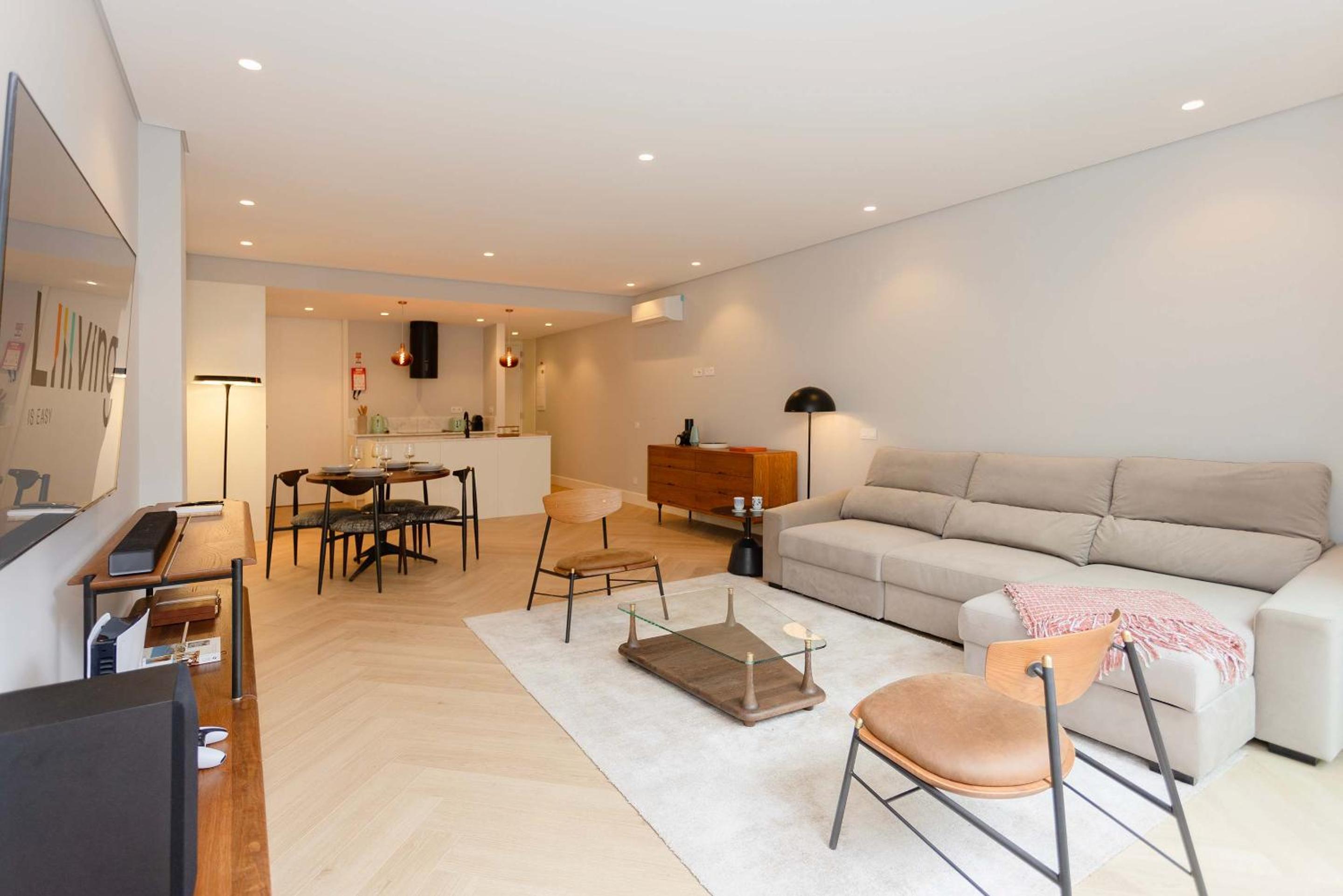Liiiving in Porto - Pool Paradise Apartments