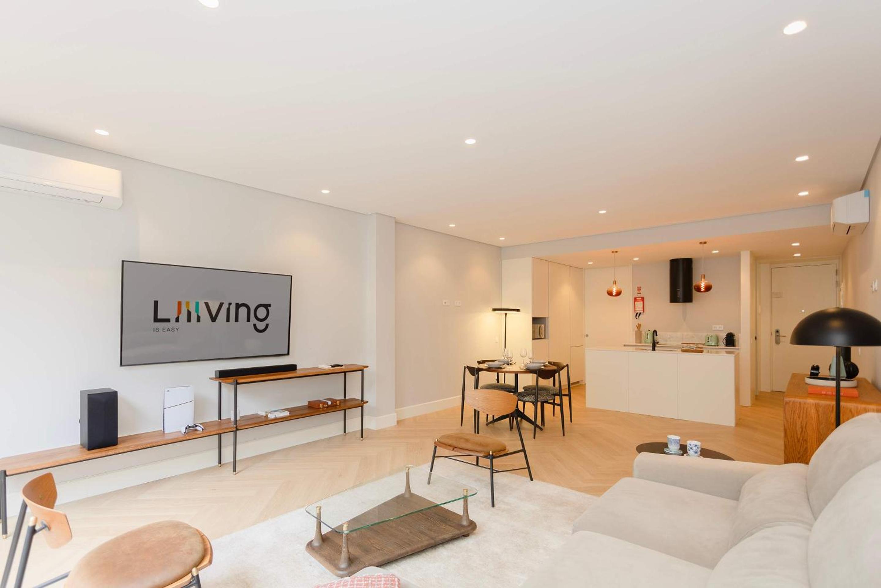 Liiiving in Porto - Pool Paradise Apartments