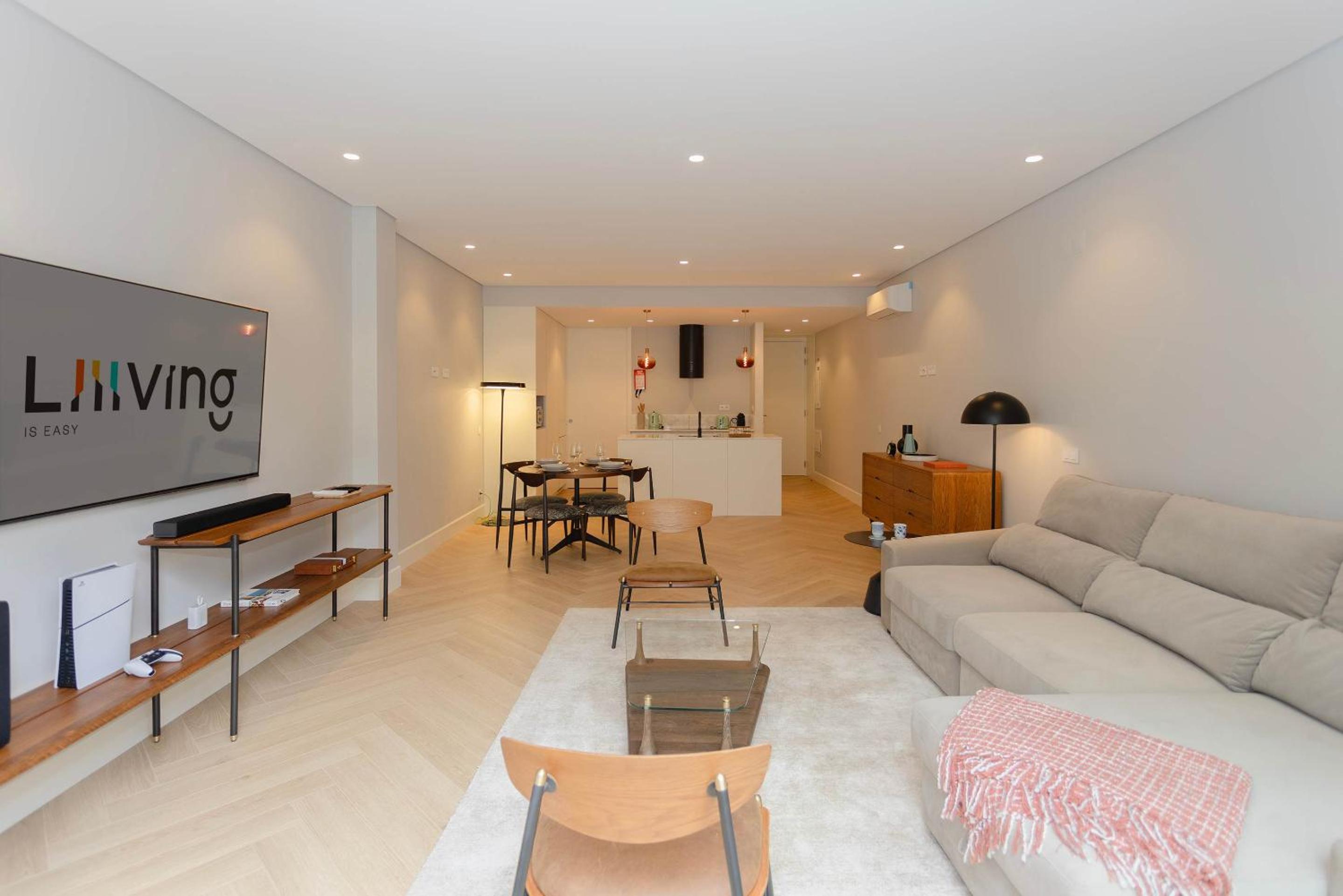 Liiiving in Porto - Pool Paradise Apartments