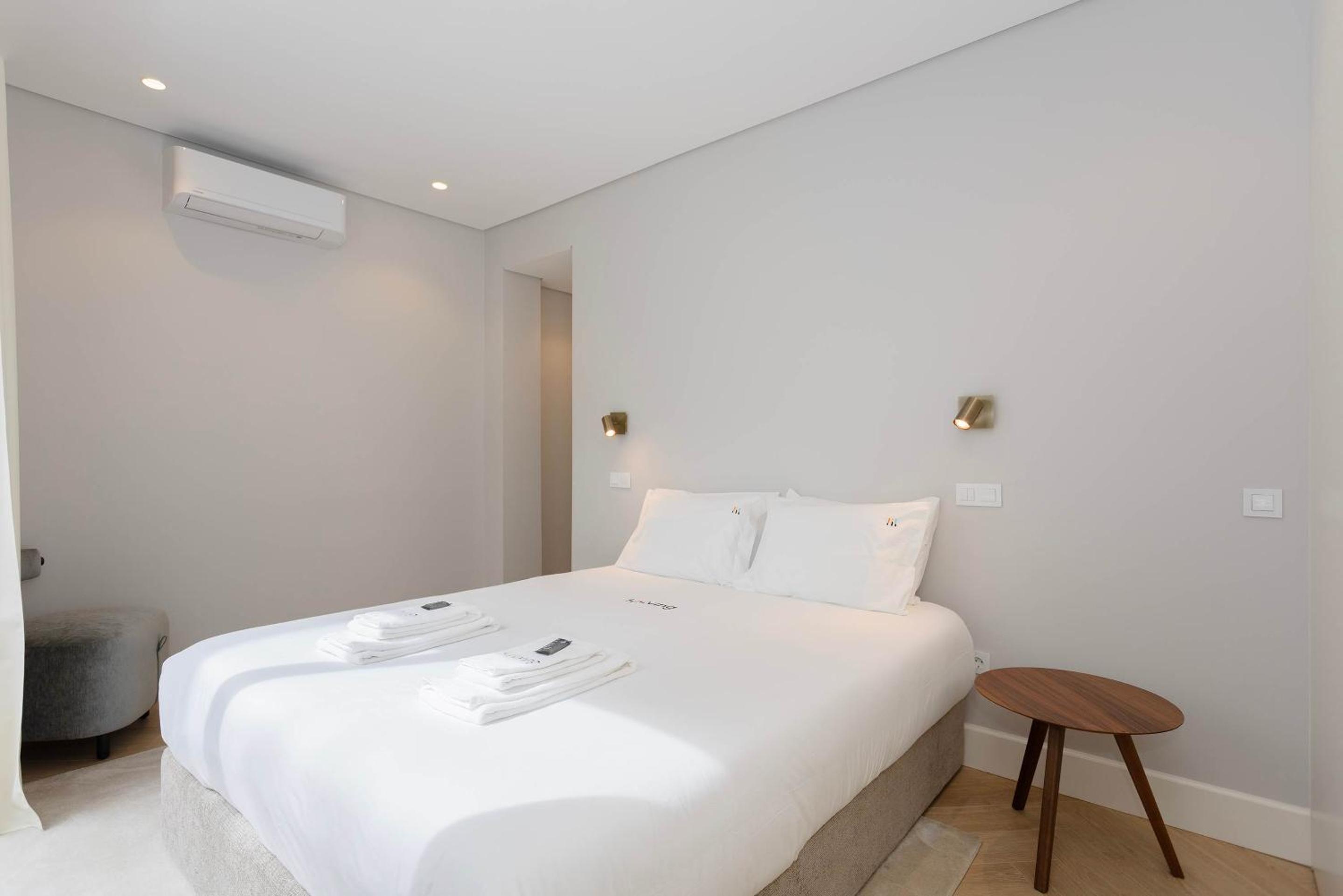 Liiiving in Porto - Pool Paradise Apartments