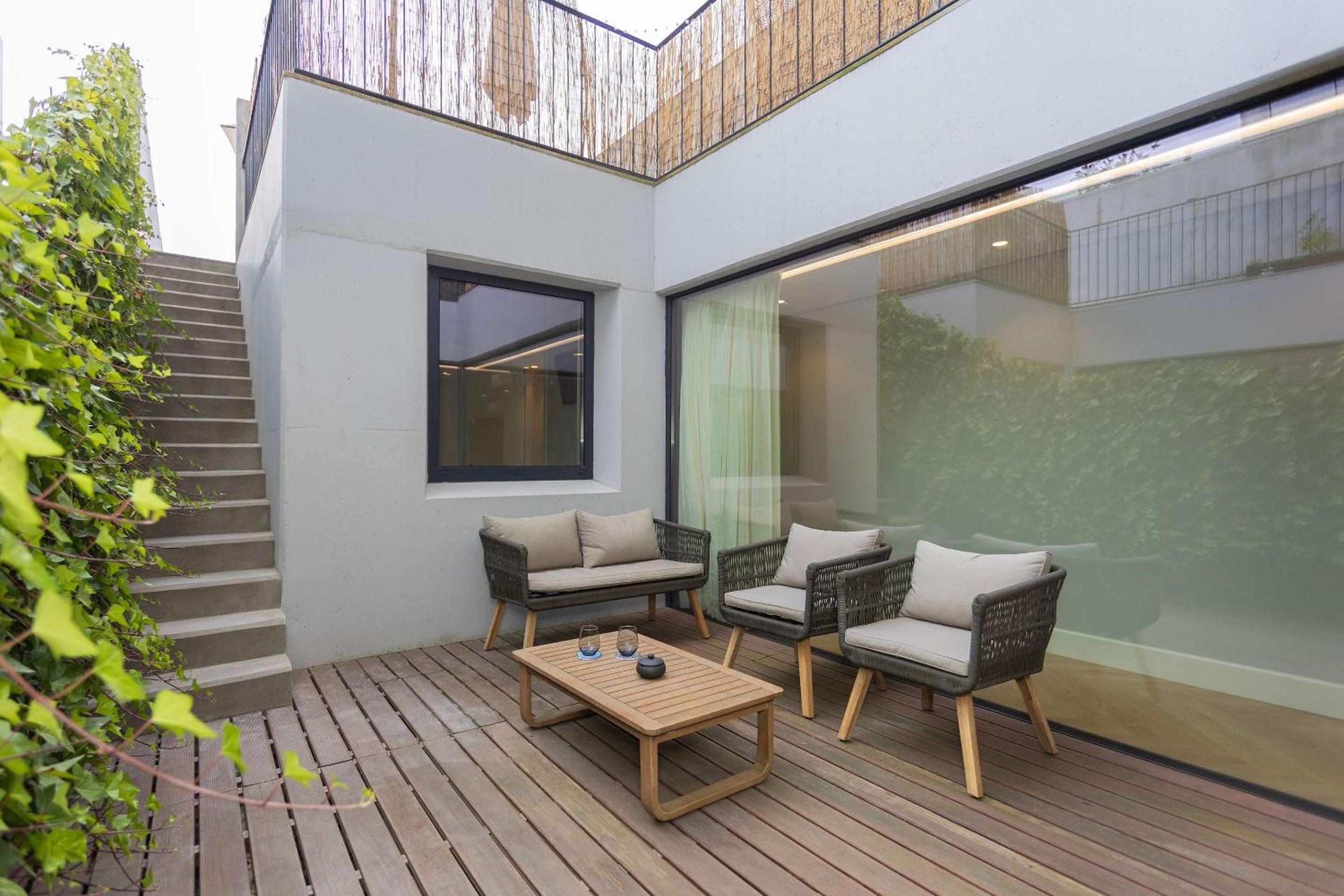 Liiiving in Porto - Pool Paradise Apartments