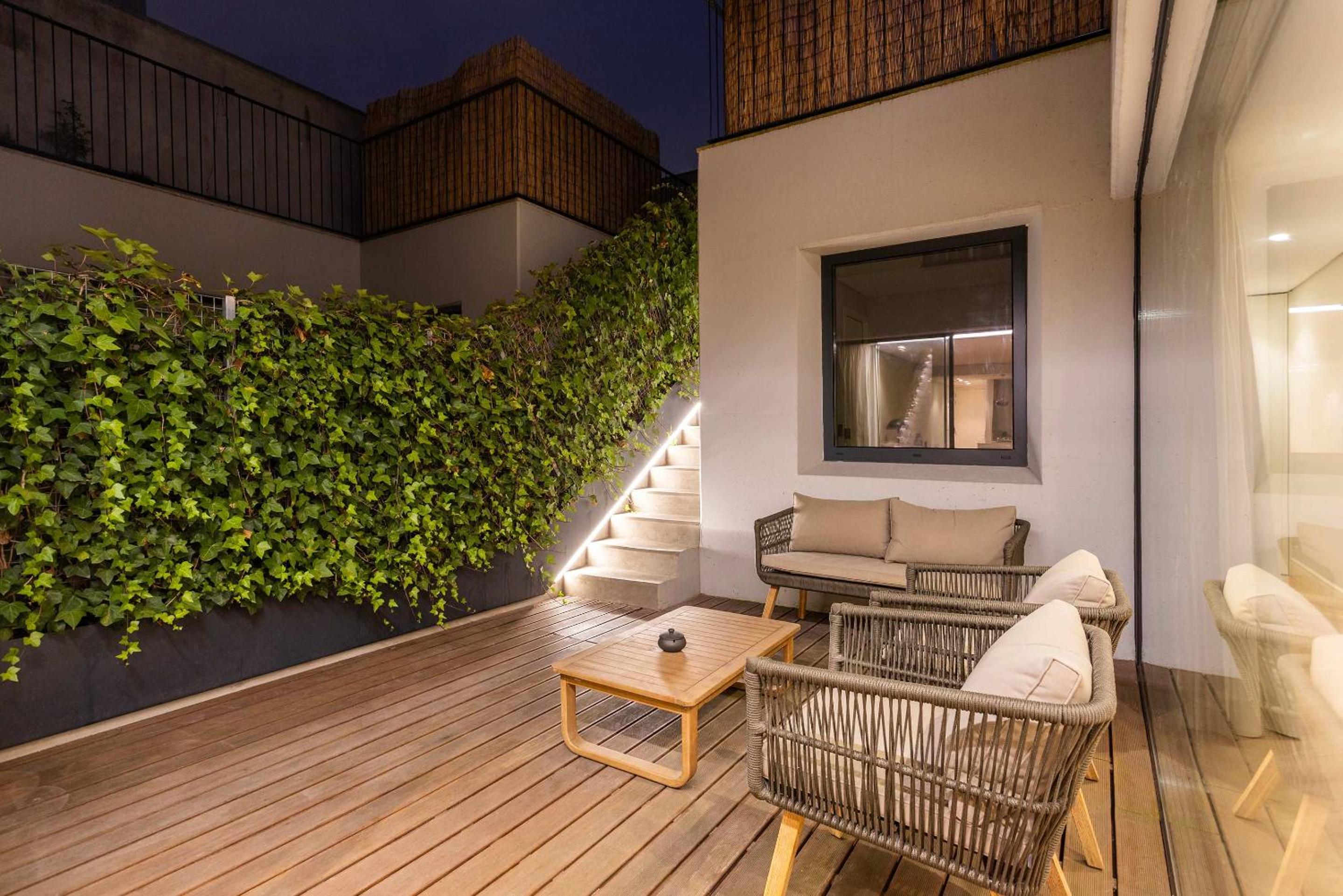 Liiiving in Porto - Pool Paradise Apartments