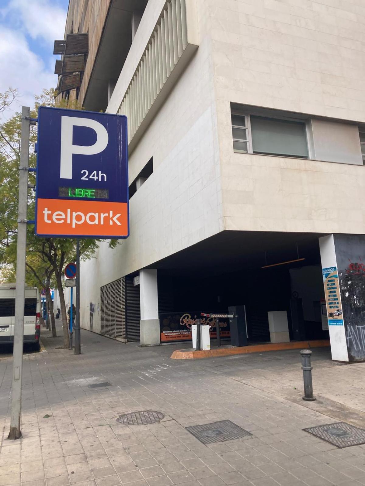 Amparo Home Family Stay near ADDA, Plaza de Toros & General Hospital