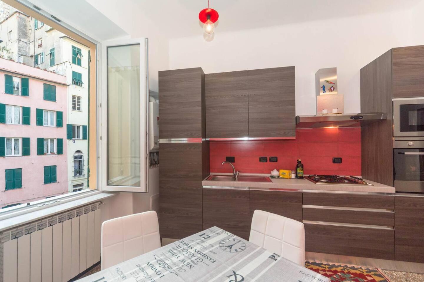 Rosa Homes THE RED - Cozy 2 bedrooms Genoa Historic Center, Aquarium