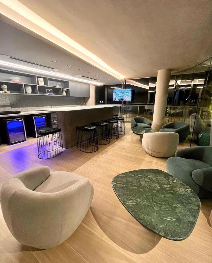 Setai Yacht Beira Mar