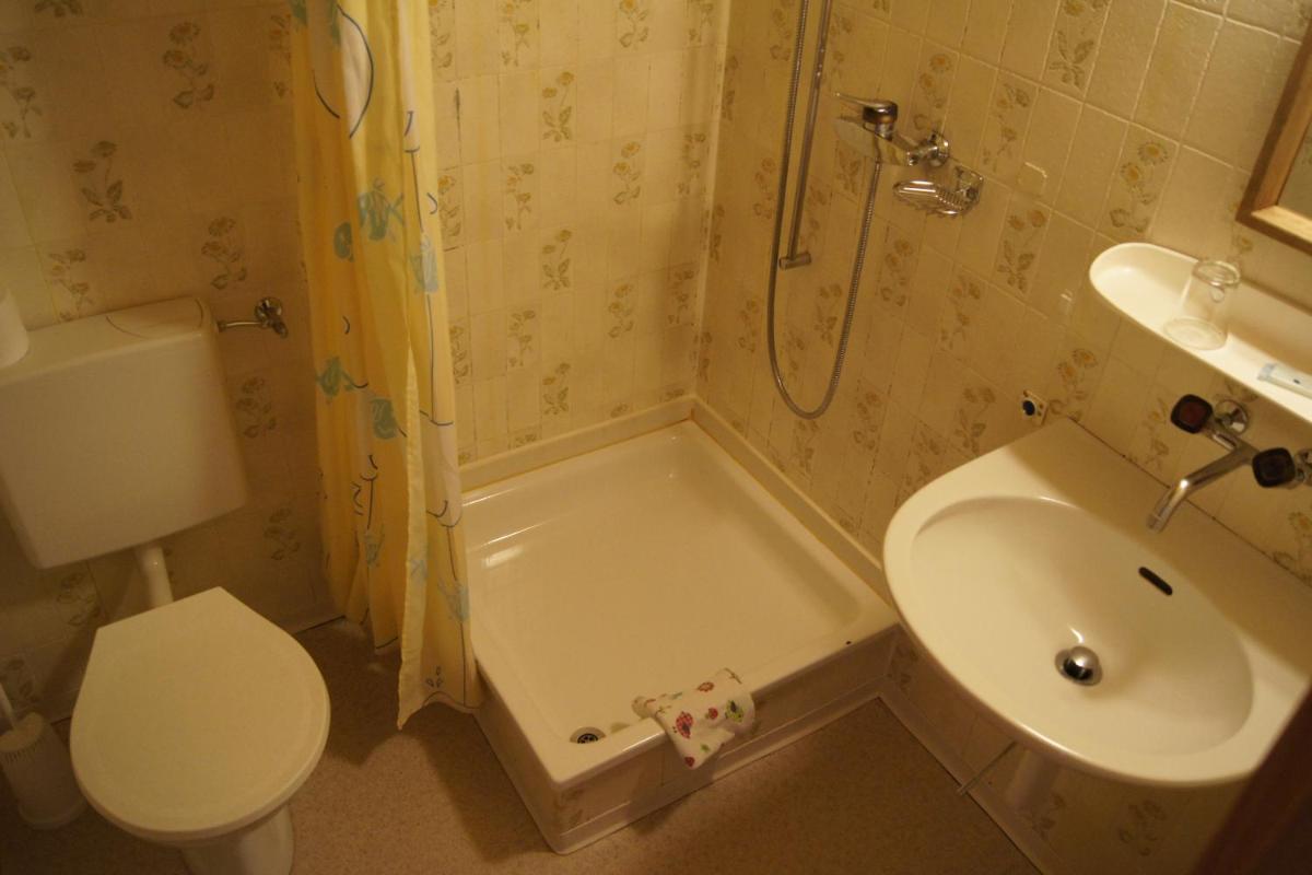 Photo 38