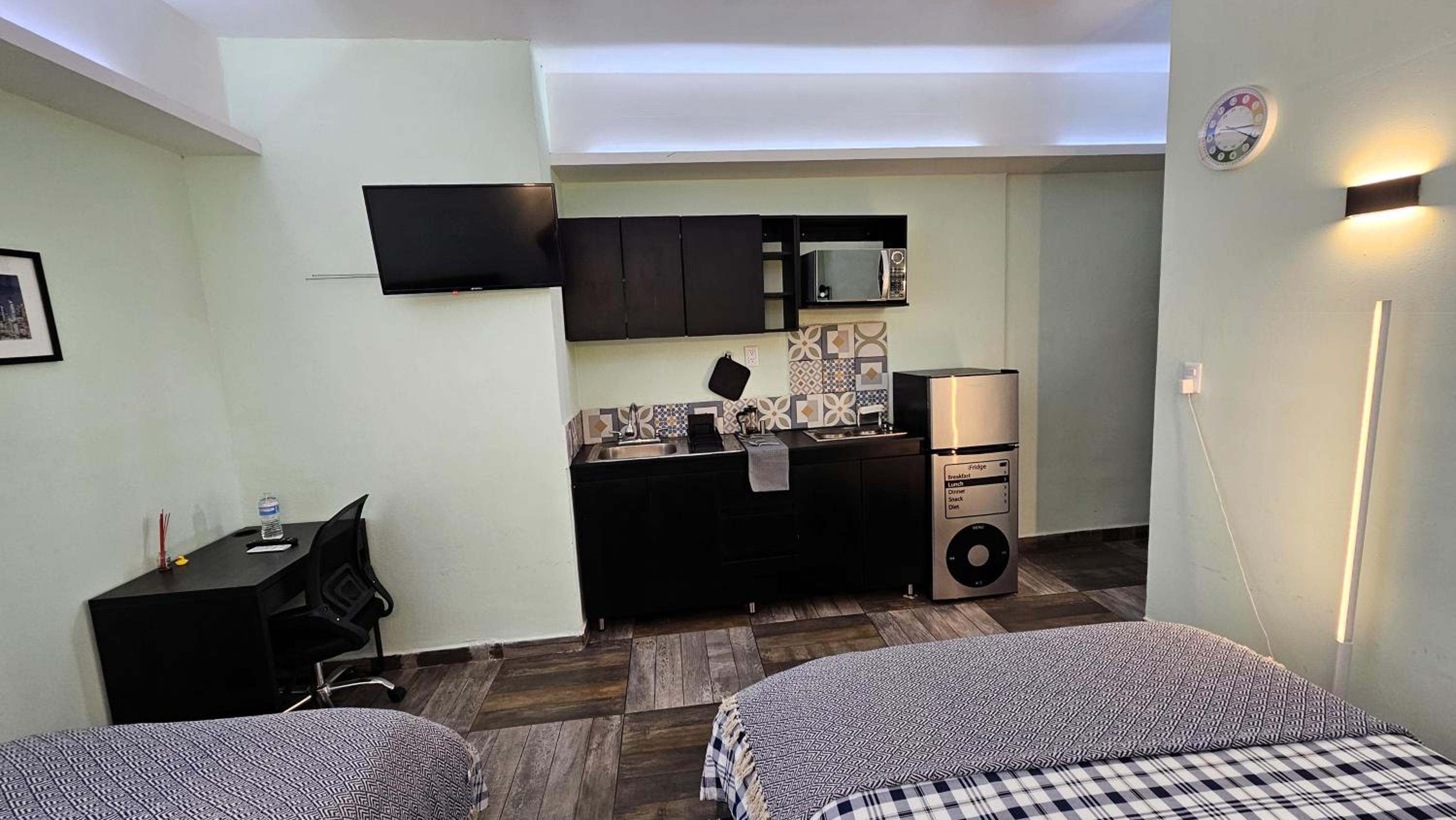 A30 Premium Suite BLACK PLUS Cocina Terraza Companies Work Teams 1-3 PAX