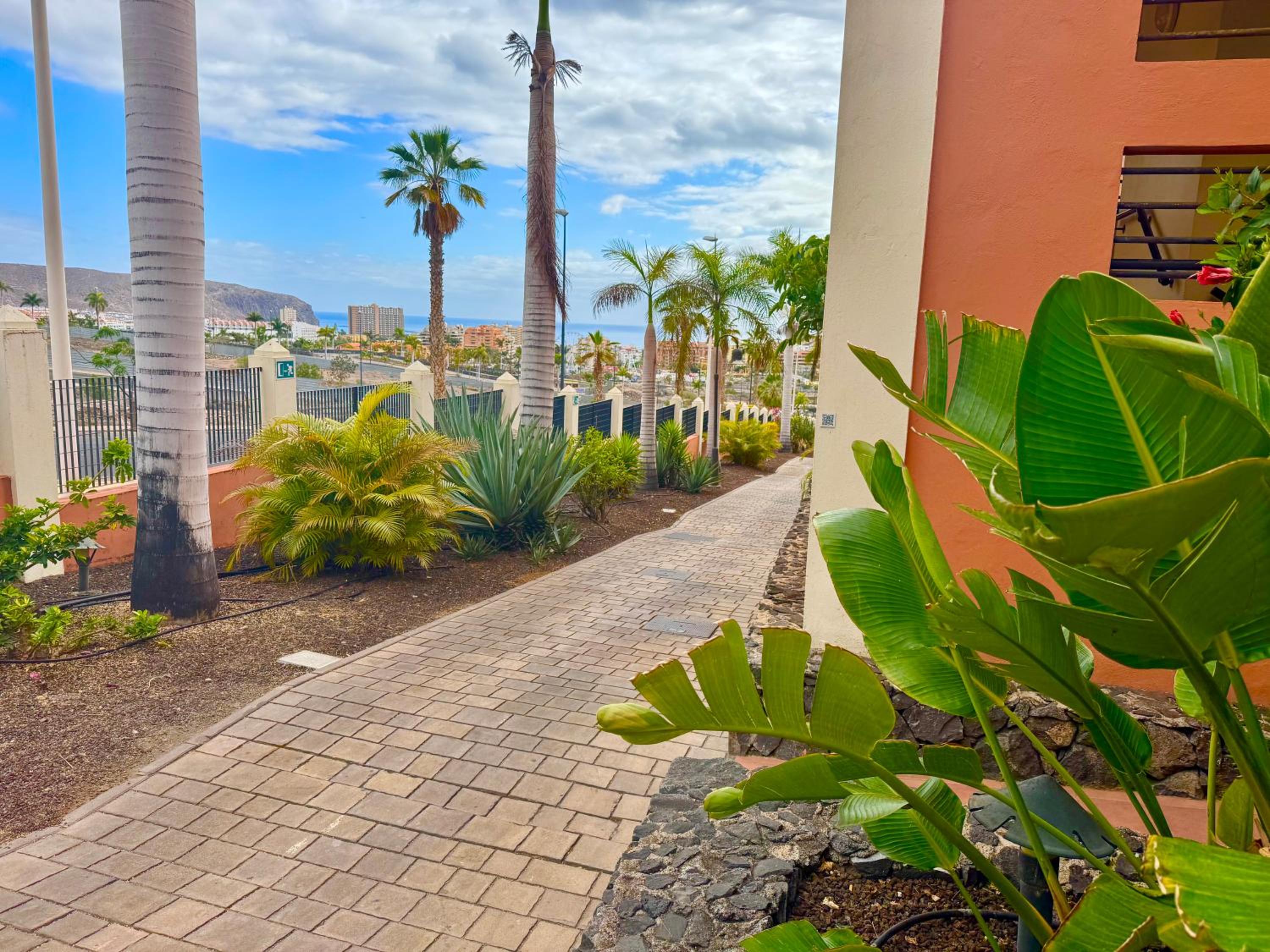 Prime Las Americas Getaway - Apartment with Huge Private Terrace & Pool Access