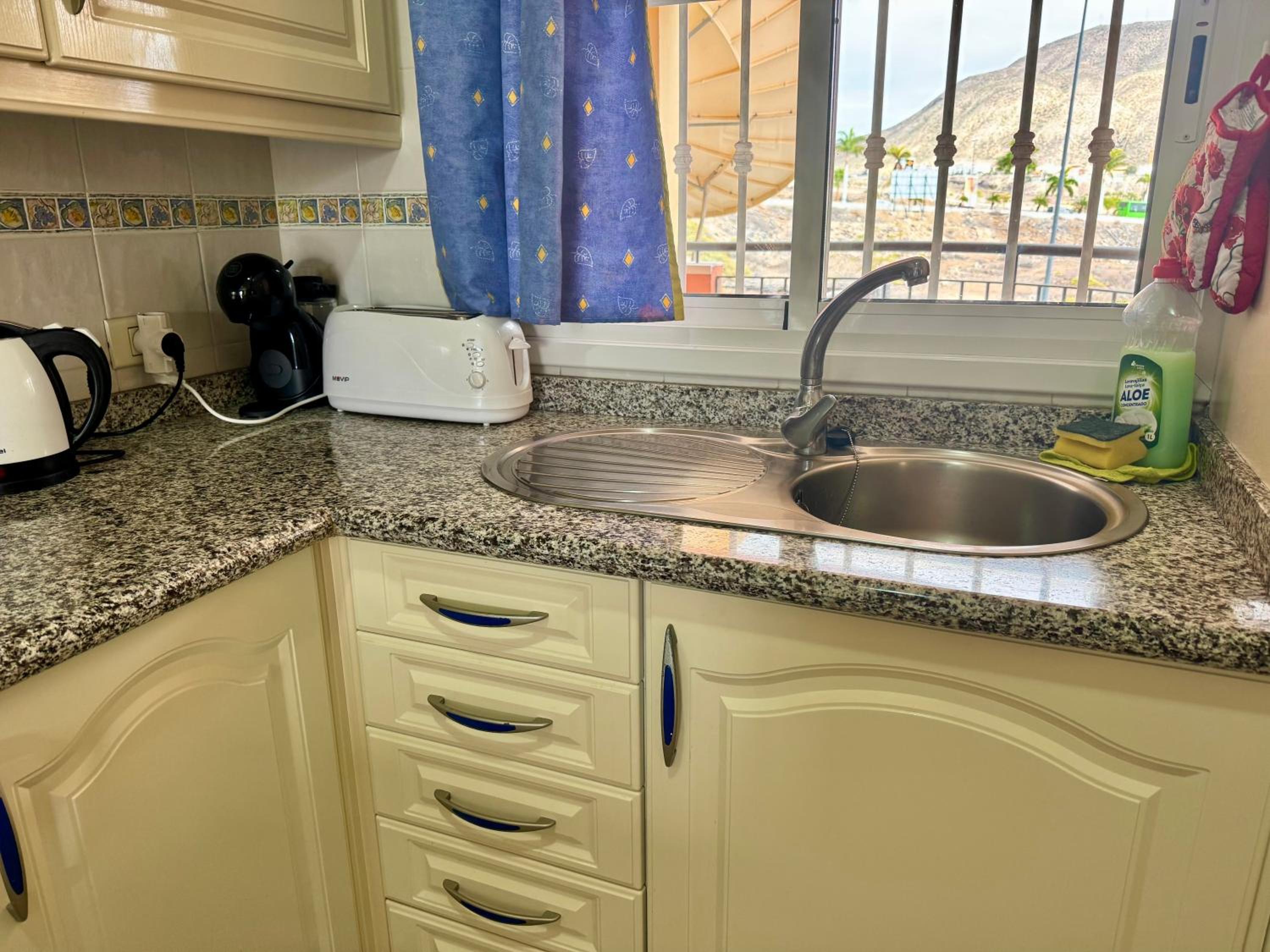 Prime Las Americas Getaway - Apartment with Huge Private Terrace & Pool Access