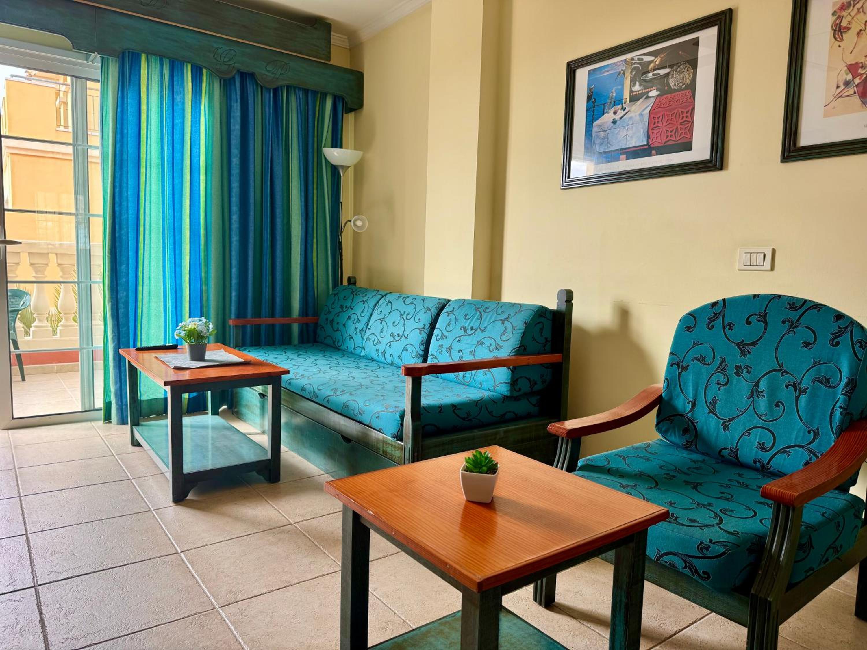 Prime Las Americas Getaway - Apartment with Huge Private Terrace & Pool Access