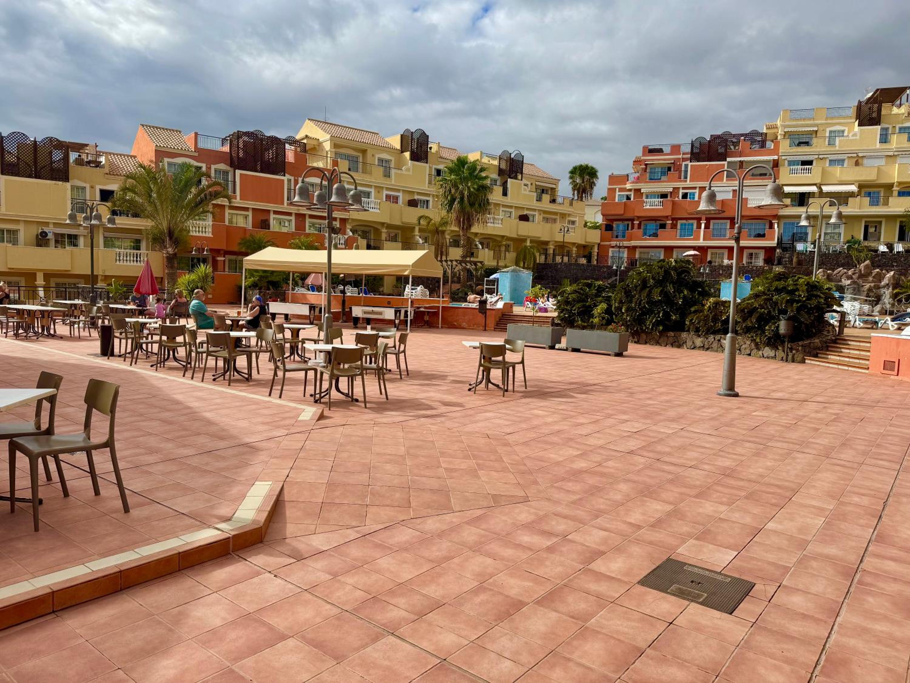 Prime Las Americas Getaway - Apartment with Huge Private Terrace & Pool Access
