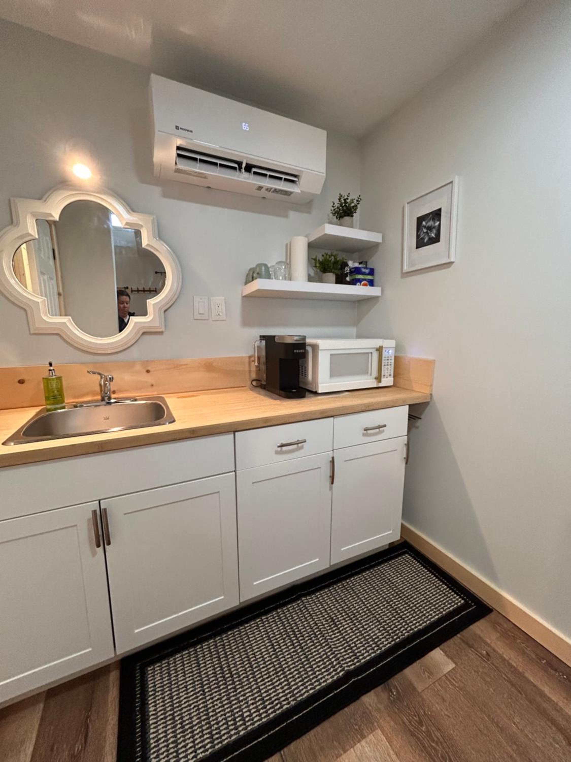 Smokehouse Suites and Stay