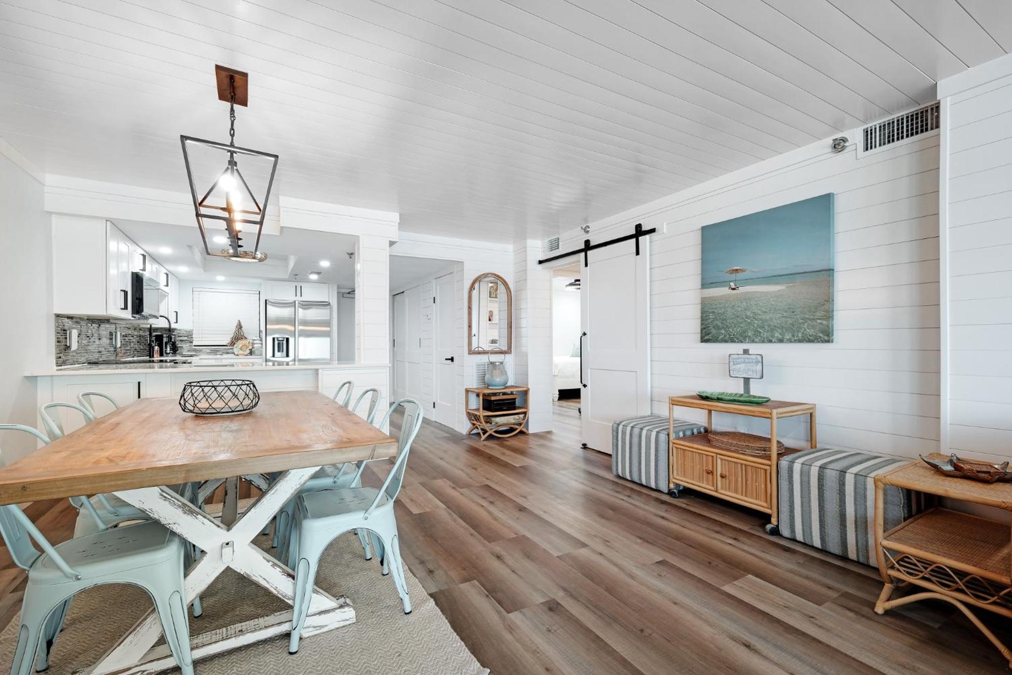 Large balcony with direct oceanfront views and access to complex pool