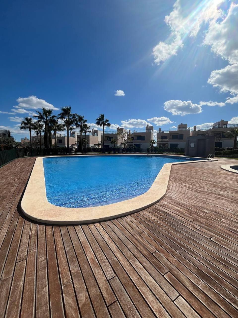 Lujoso apartamento con piscina en Panorámica
