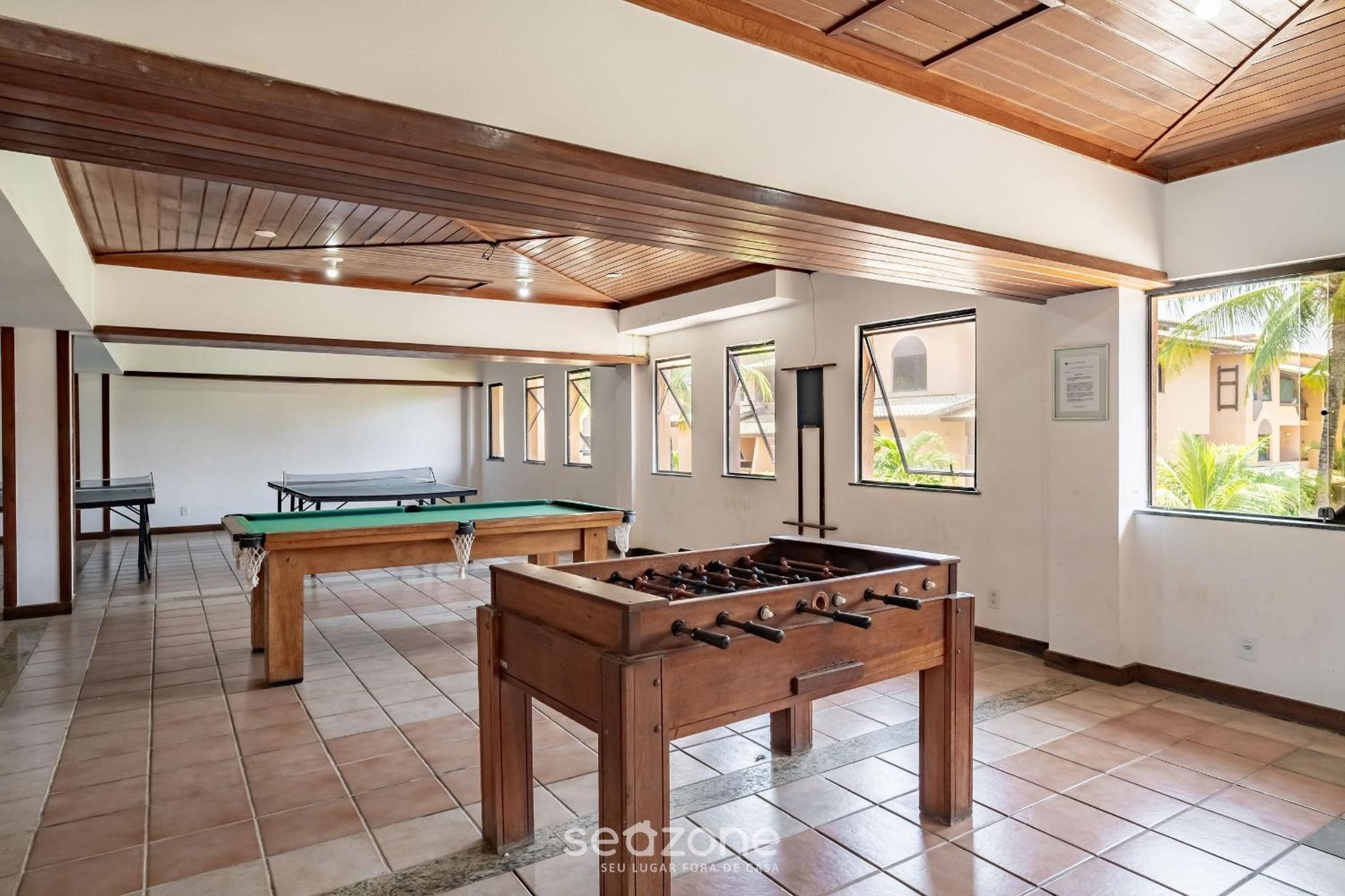 Condominium with Gym and Pool in Guarajuba - Camaçari GSH