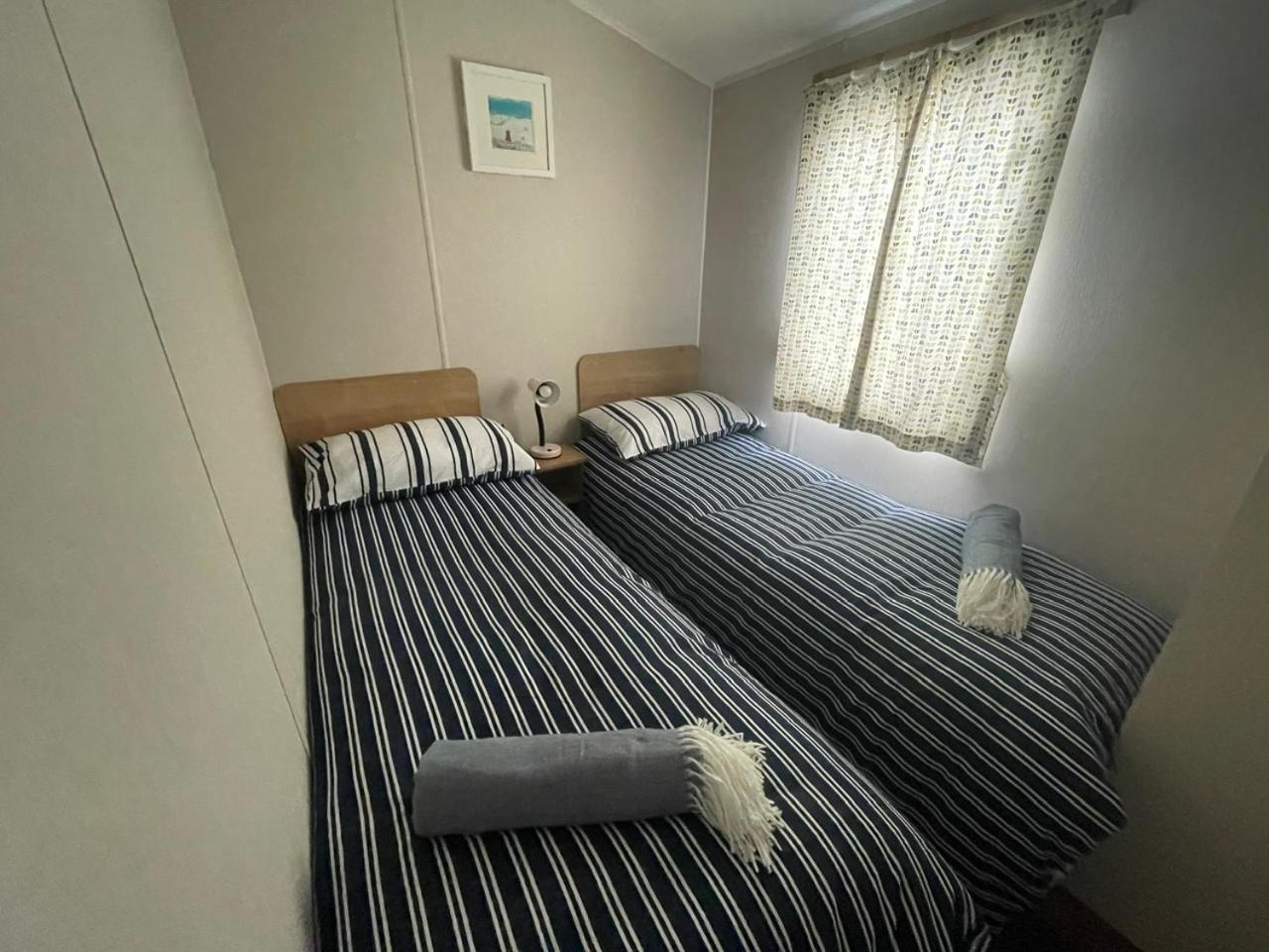 Golden Dunes Retreat, Dog-Friendly Stay at Par Sands Holiday Park, Cornwall