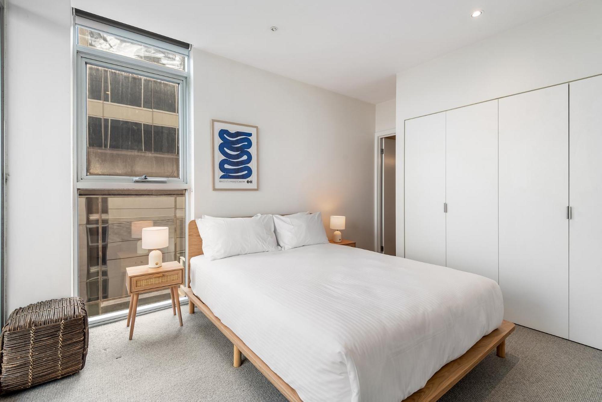 Wake Up to Views, Pool & the South Yarra Lifestyle