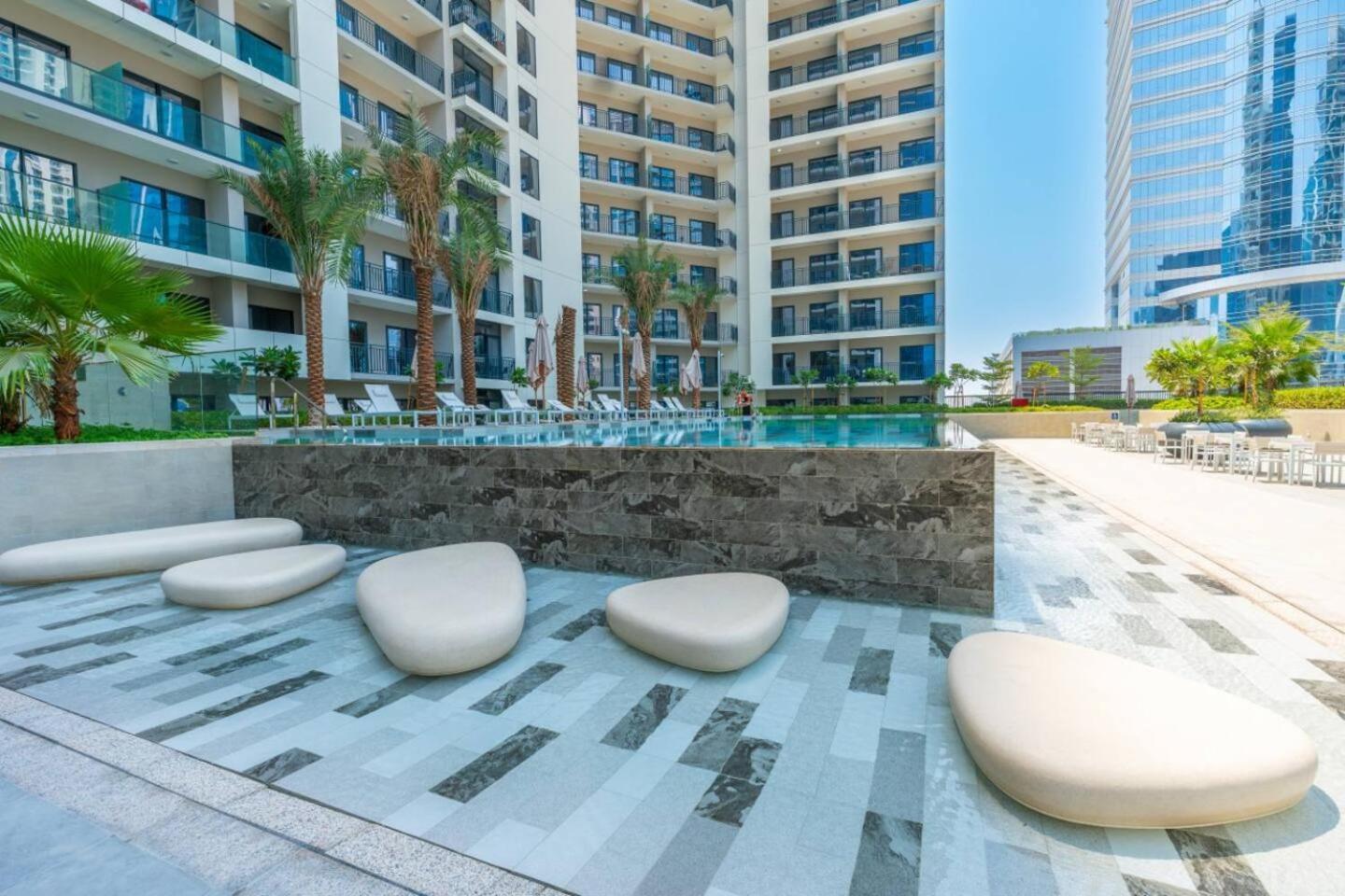 Keyrock Living - Elegant City Escape at Zada Tower