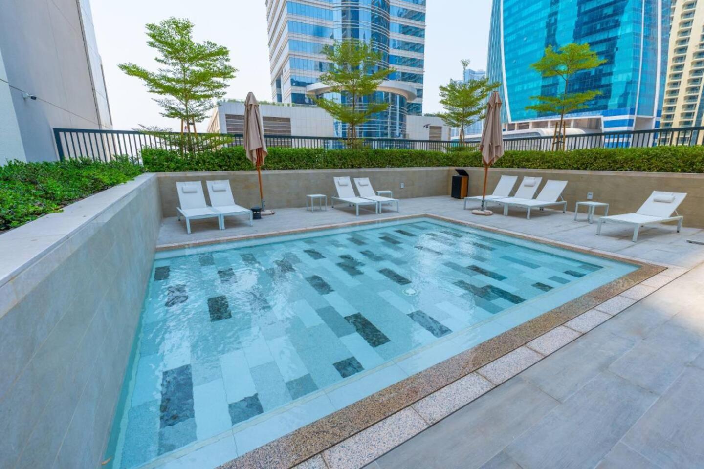 Keyrock Living - Elegant City Escape at Zada Tower
