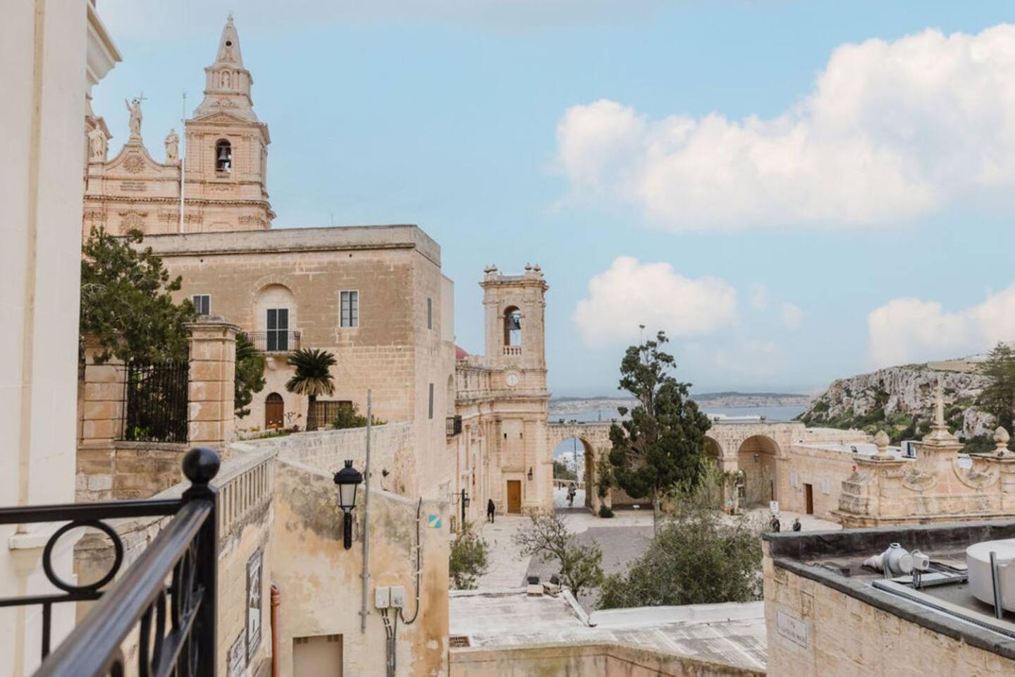 2BED Mel apt with church views by Homely Malta!