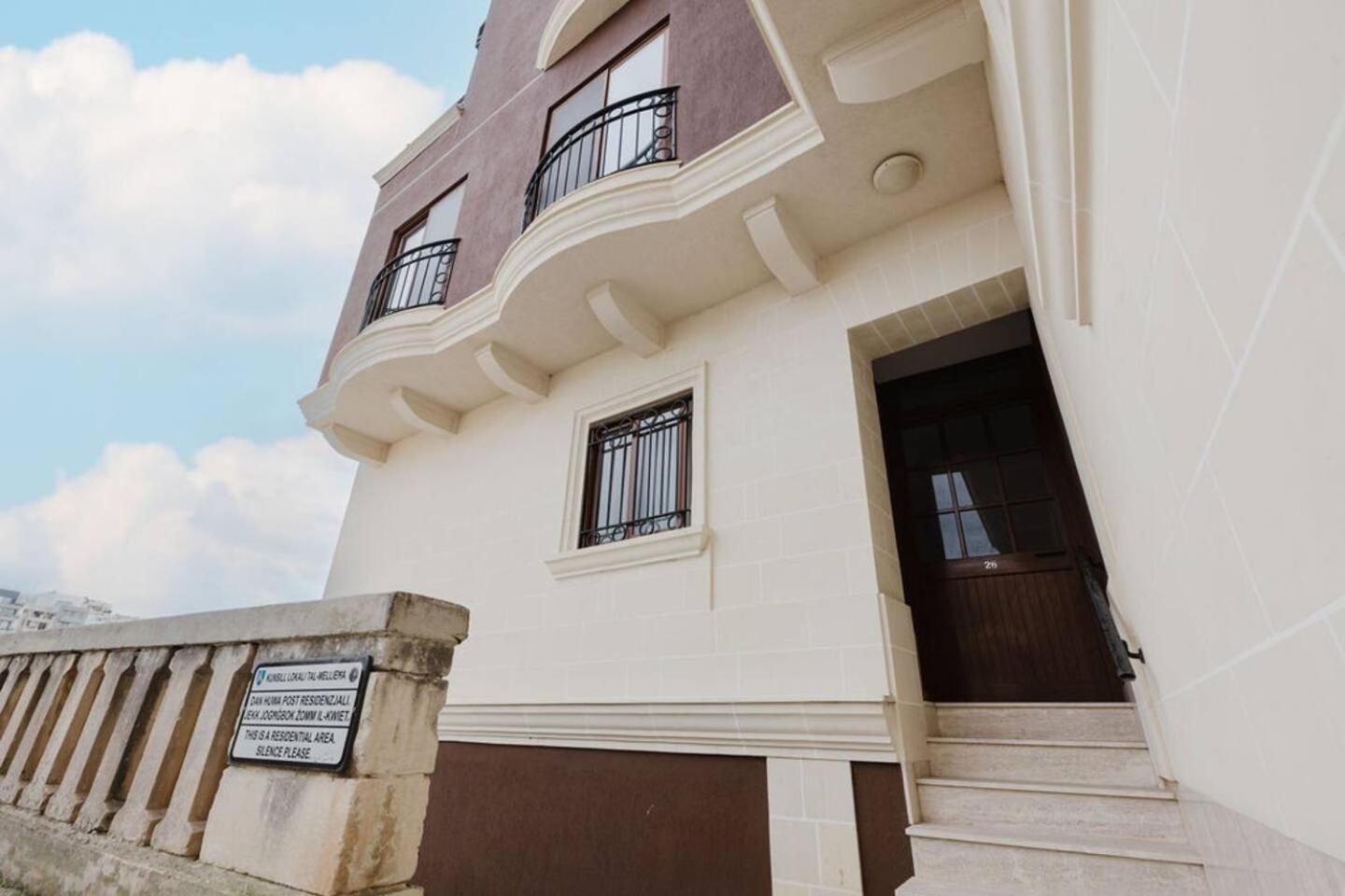 2BED Mel apt with church views by Homely Malta!