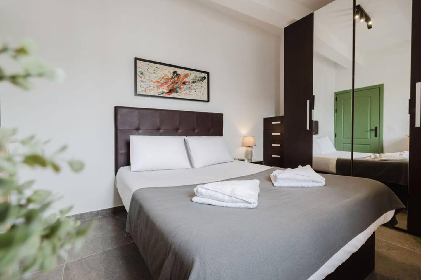 2BED Mel apt with church views by Homely Malta!