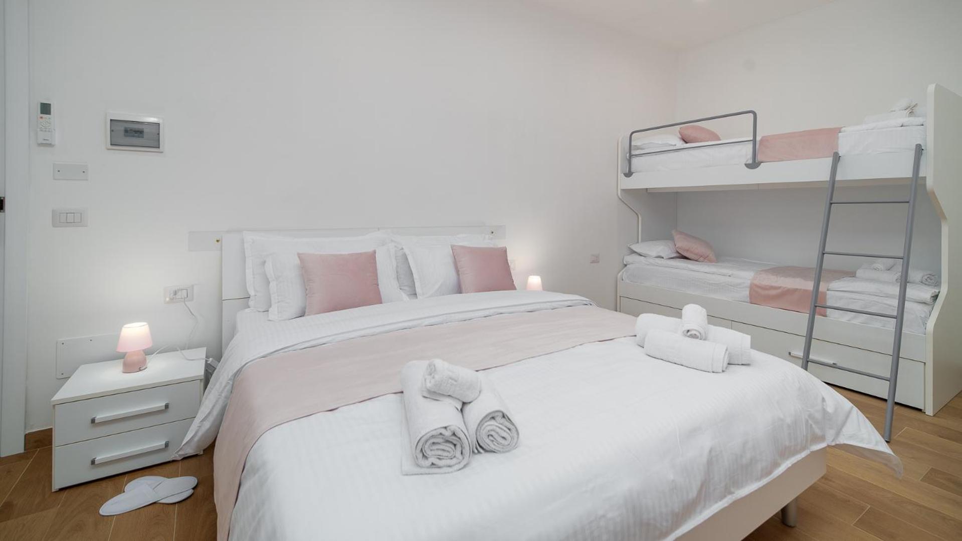 Lovely Rooms by Rentbeat