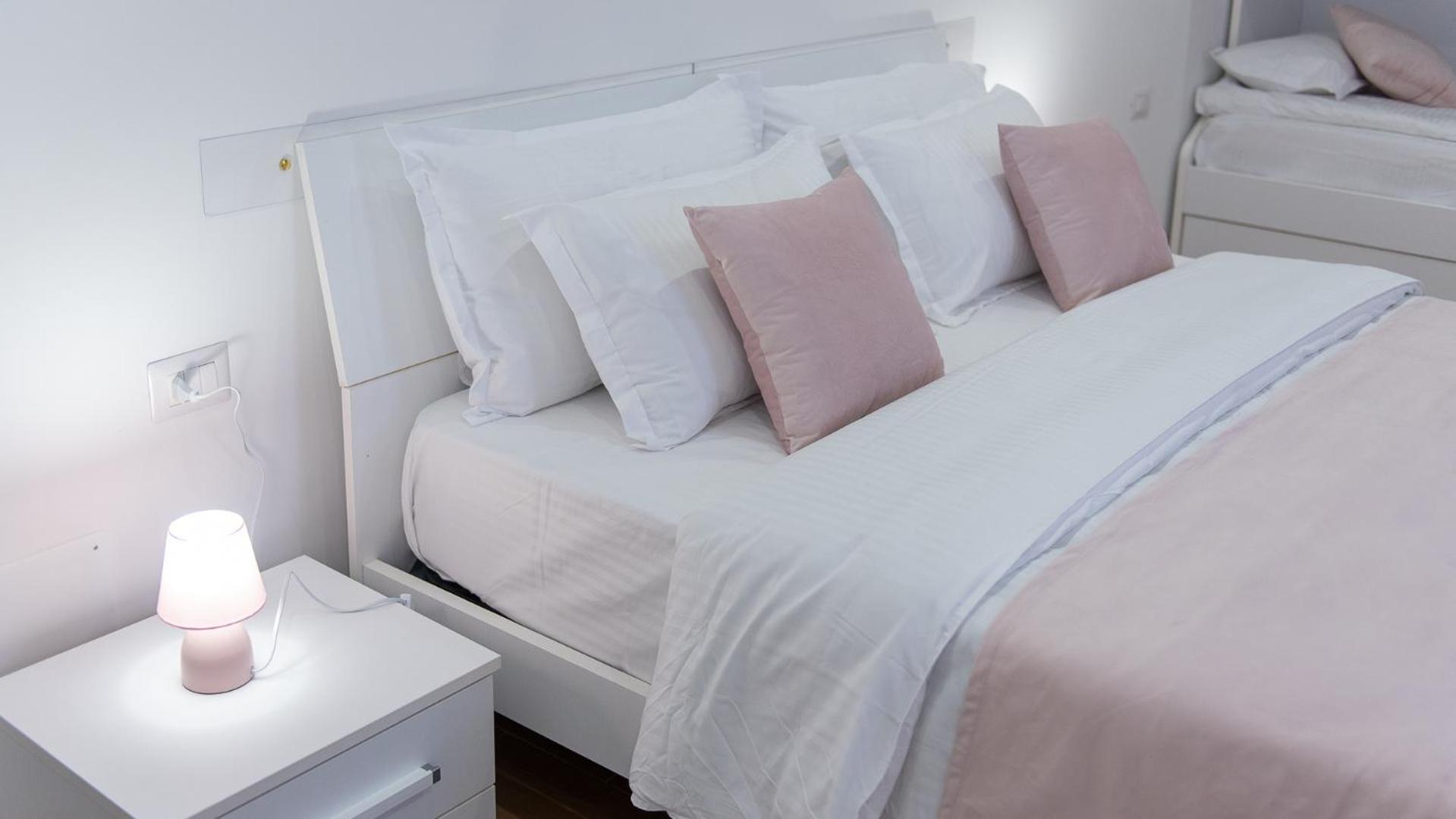 Lovely Rooms by Rentbeat