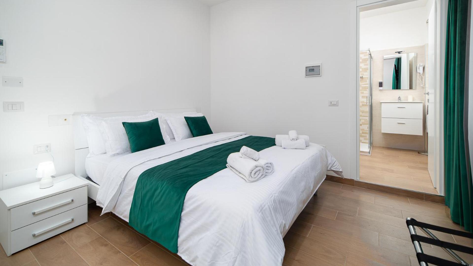 Lovely Rooms by Rentbeat