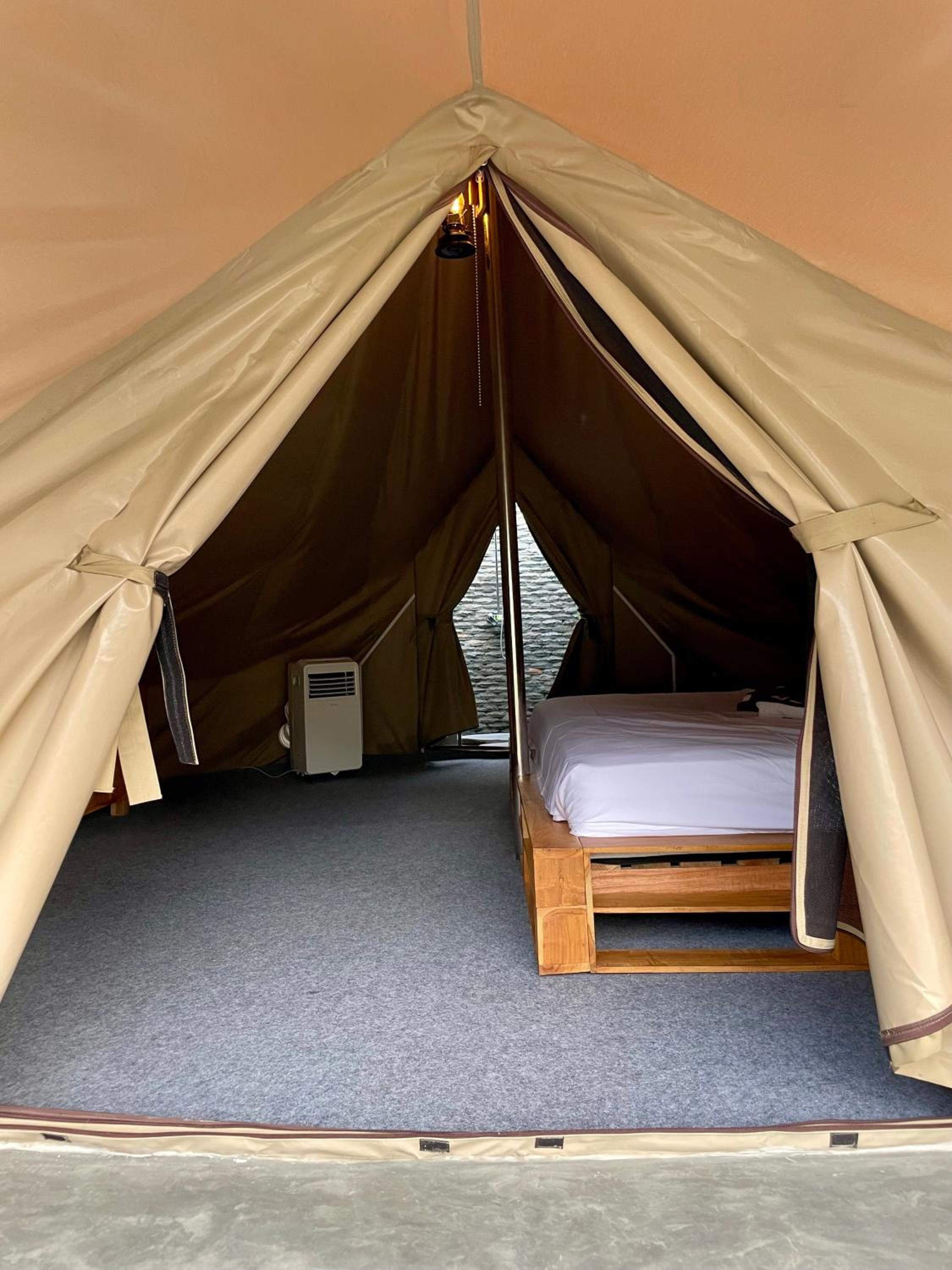 Ubuntu Glamping - Adult Campers Only