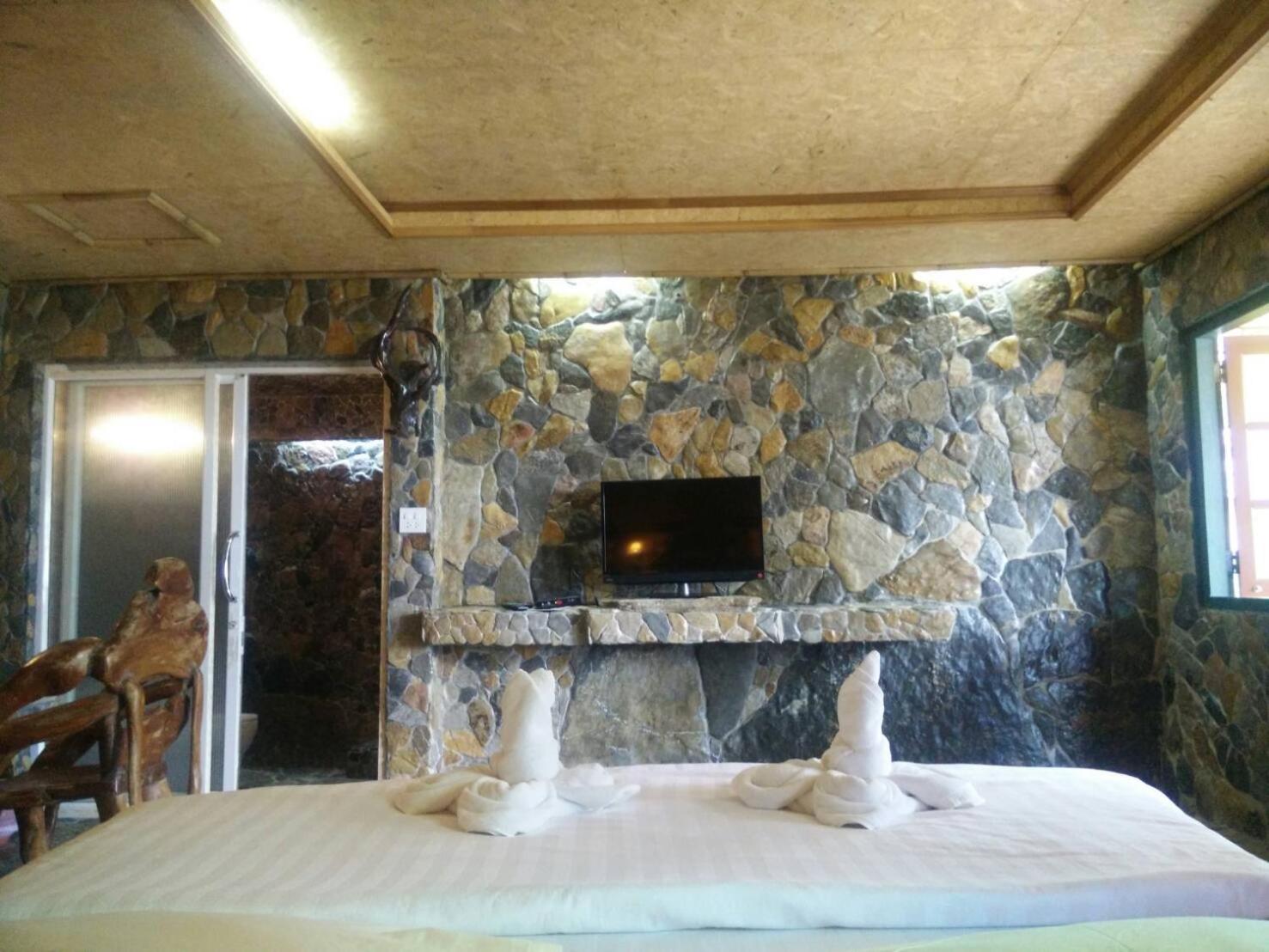 Needa Rock Resort