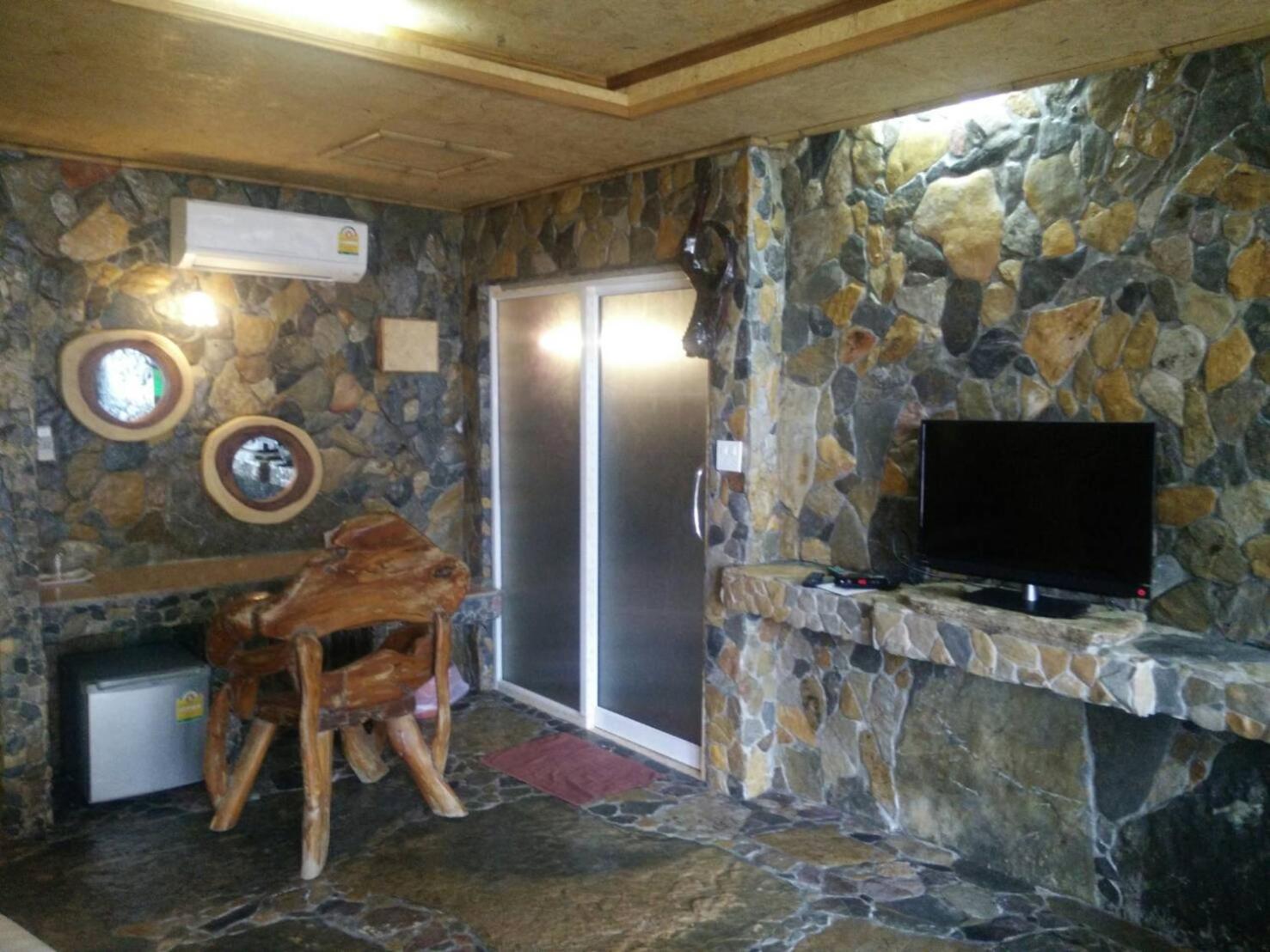 Needa Rock Resort