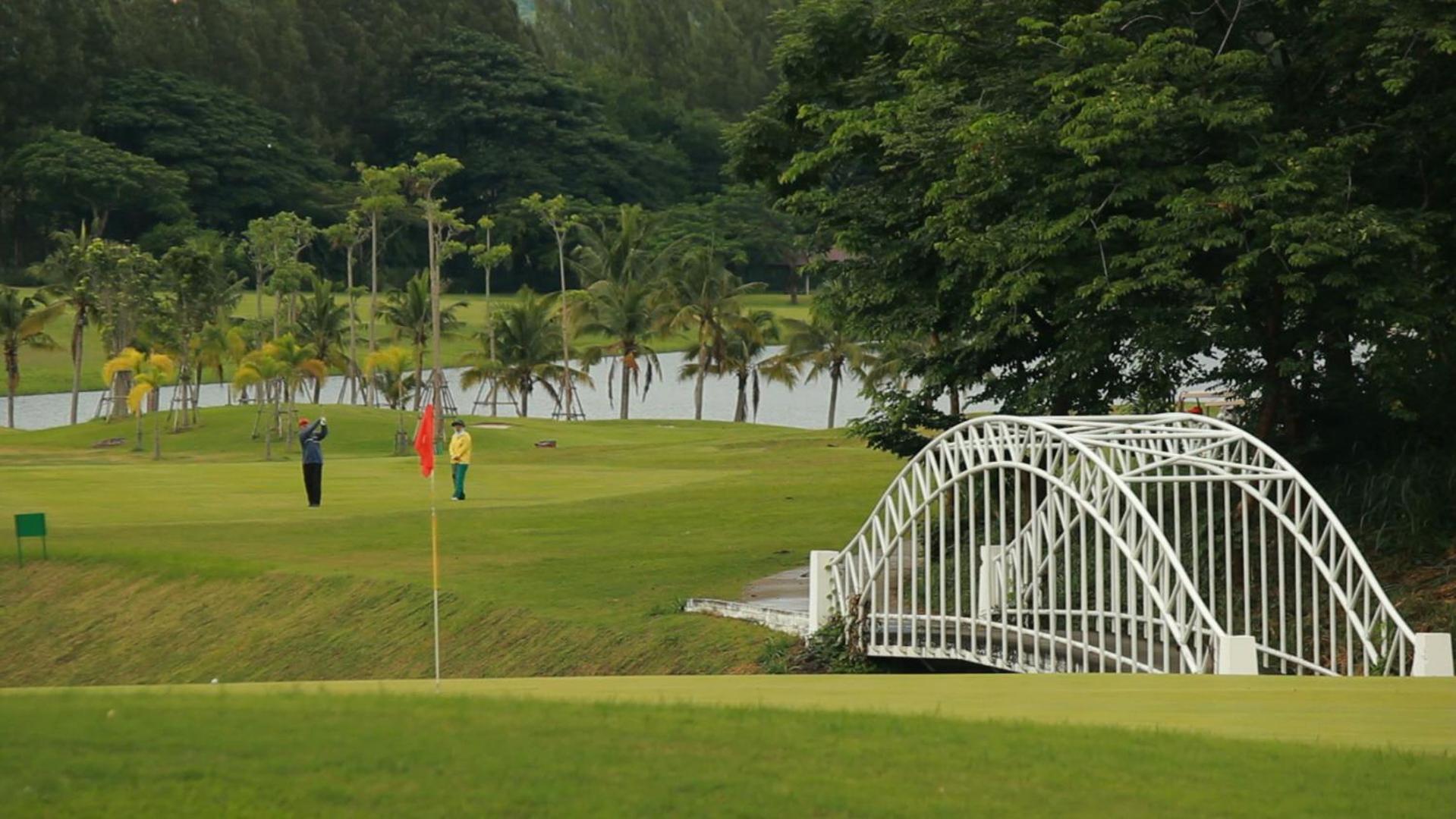 Sir James Resort