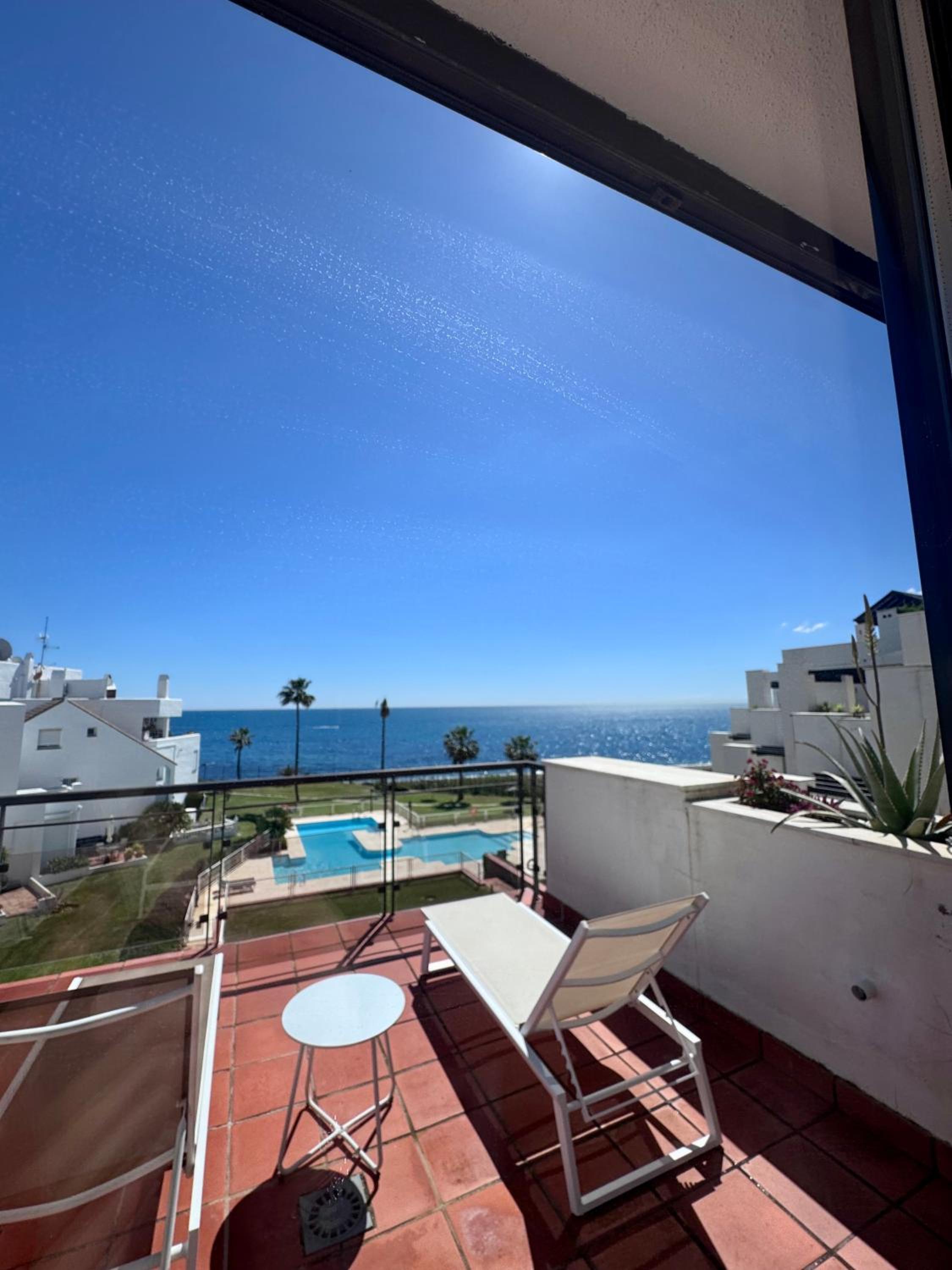 BEACHFRONT Penthouse Luxury