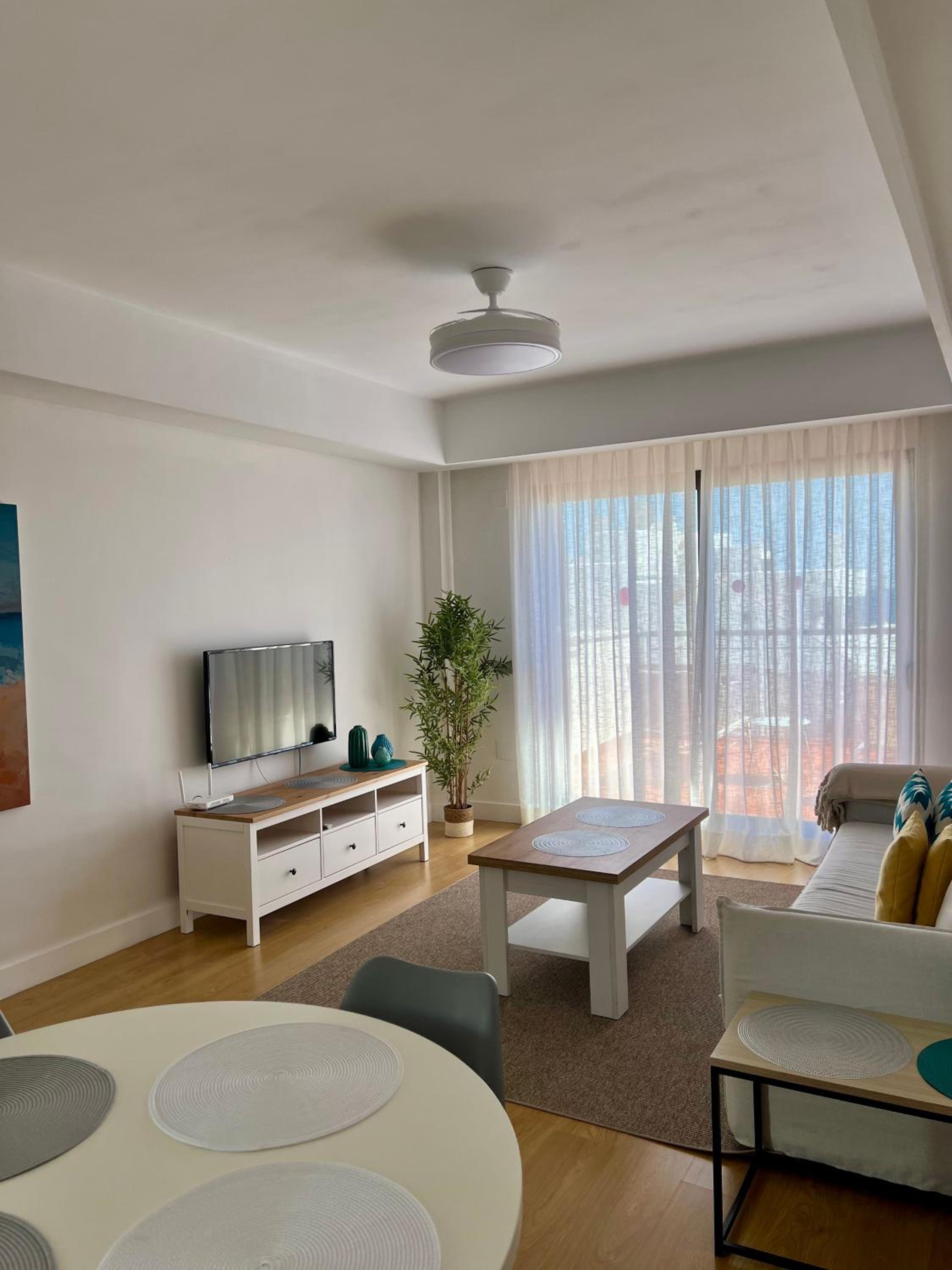 BEACHFRONT Penthouse Luxury