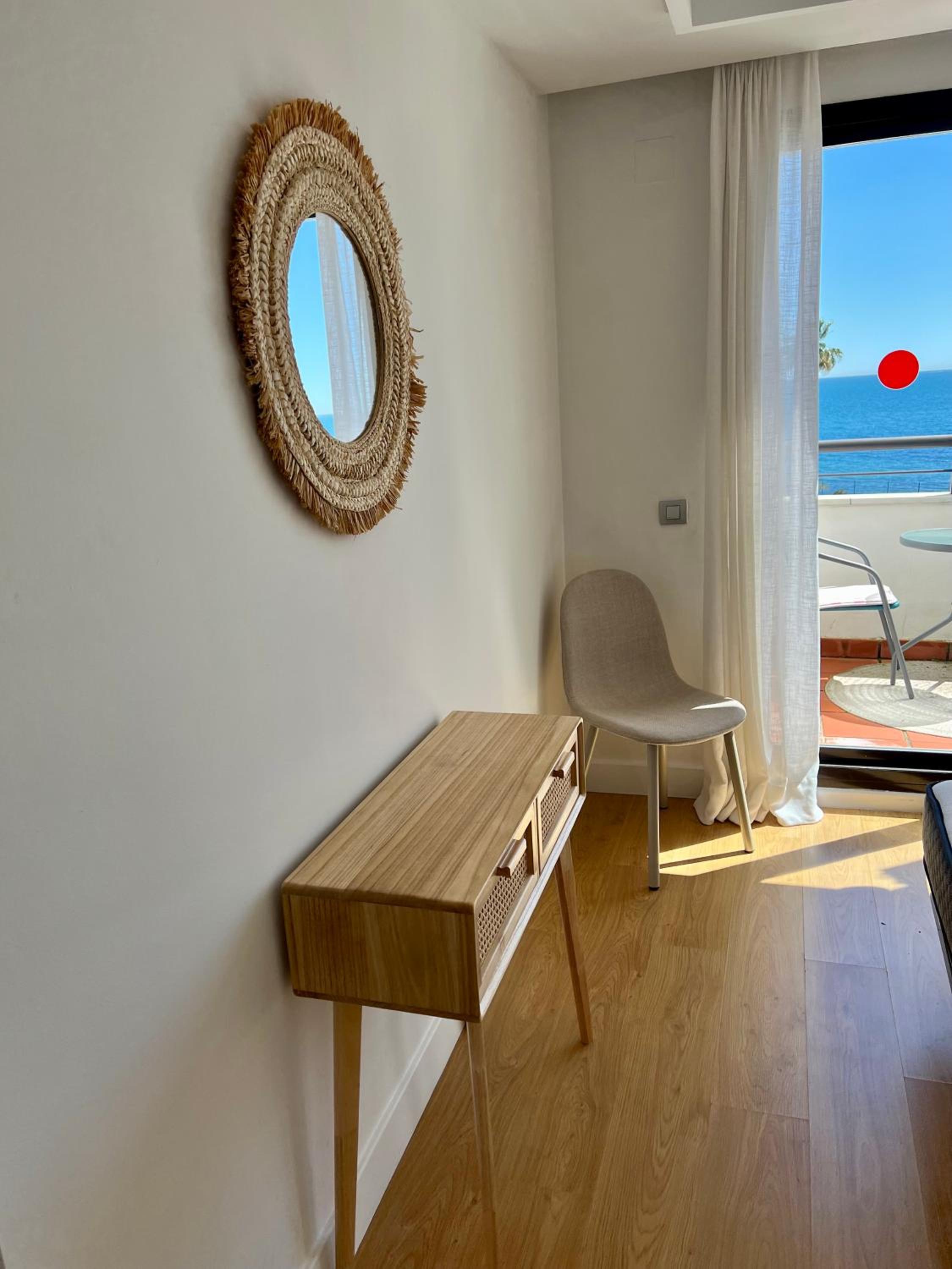 BEACHFRONT Penthouse Luxury