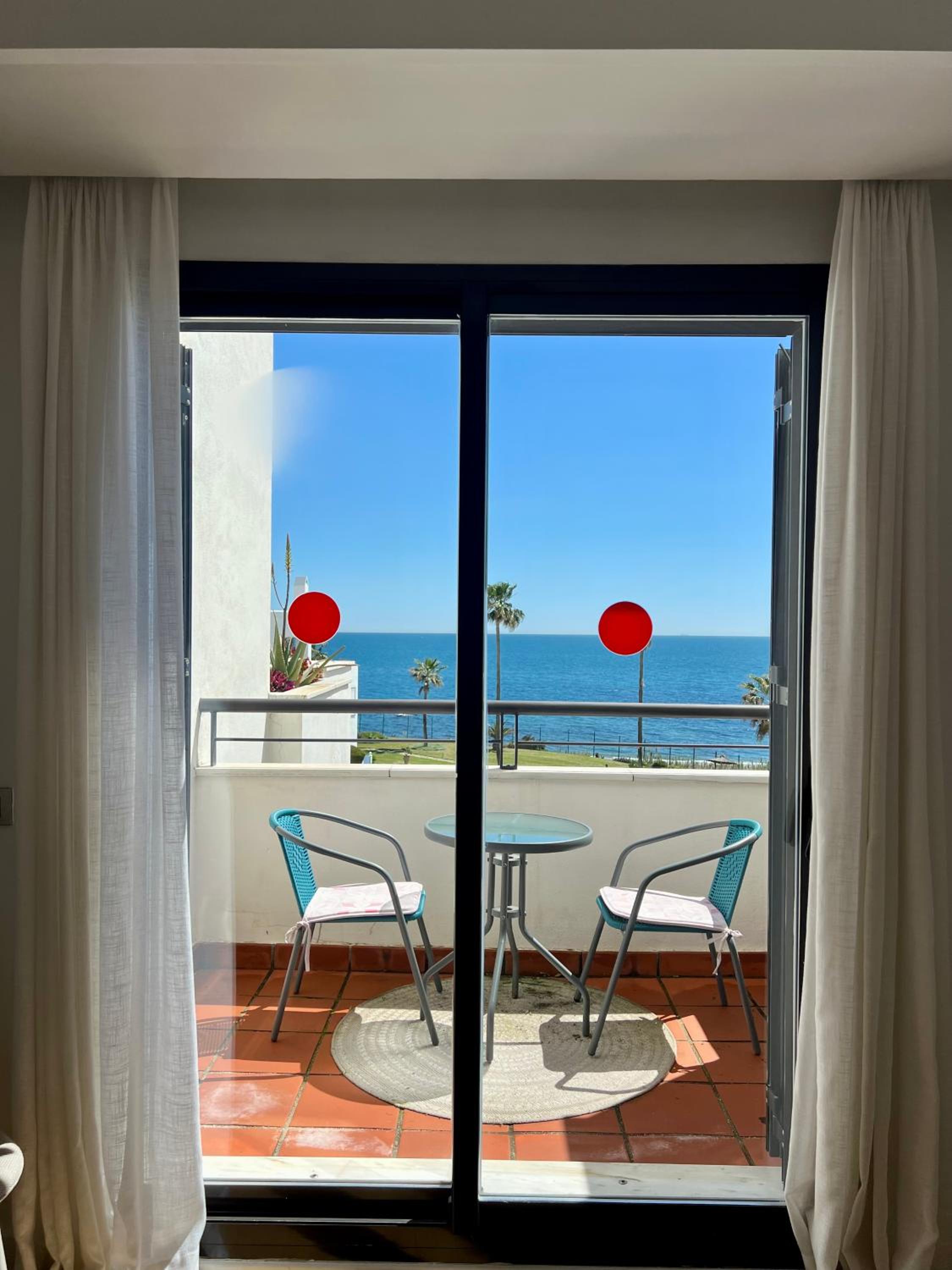 BEACHFRONT Penthouse Luxury