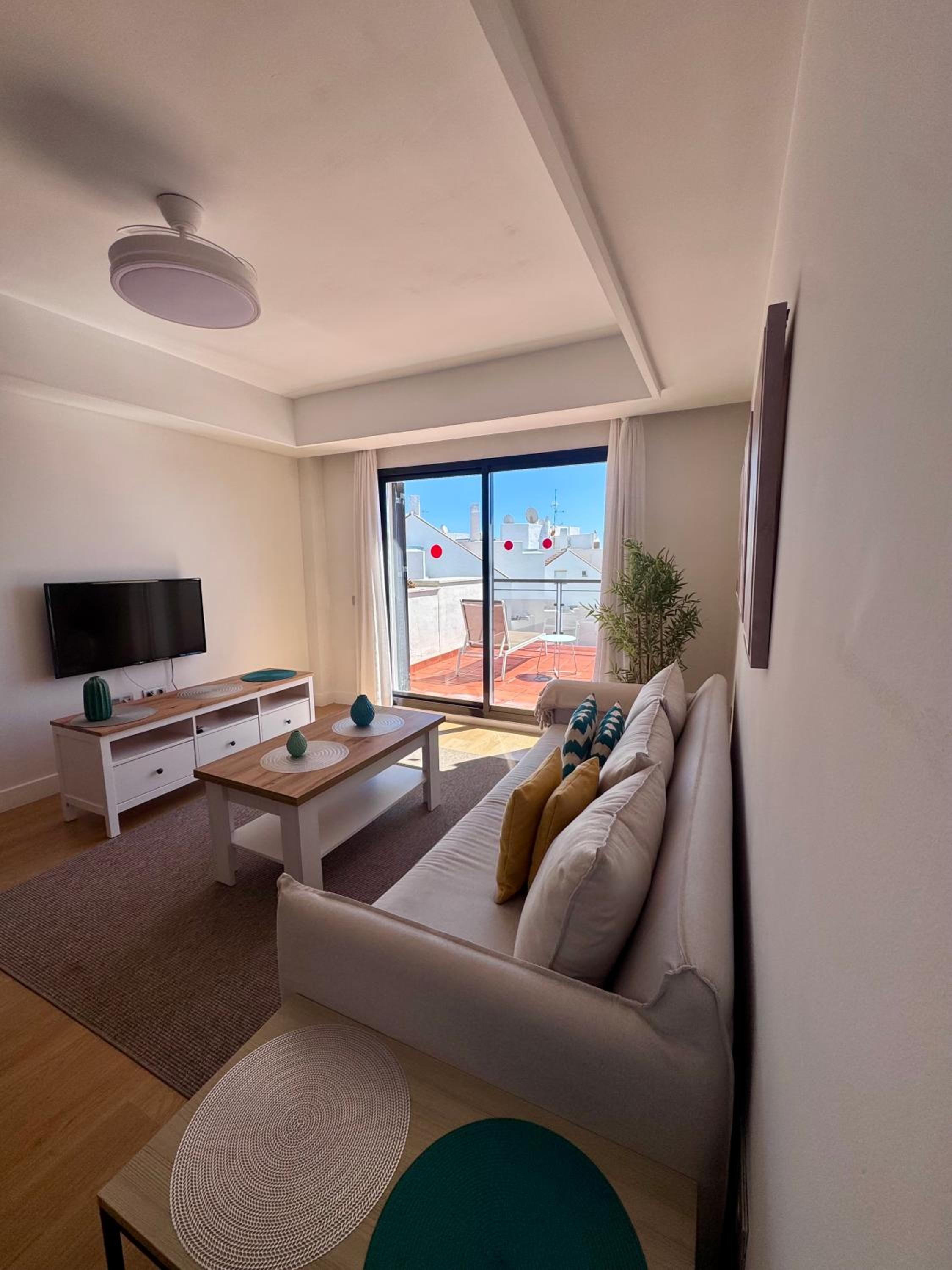 BEACHFRONT Penthouse Luxury