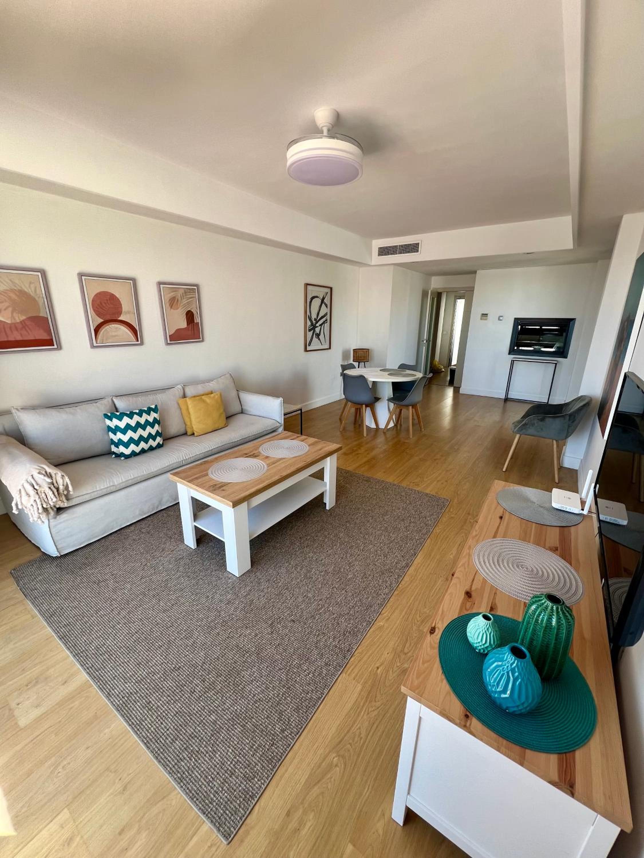 BEACHFRONT Penthouse Luxury