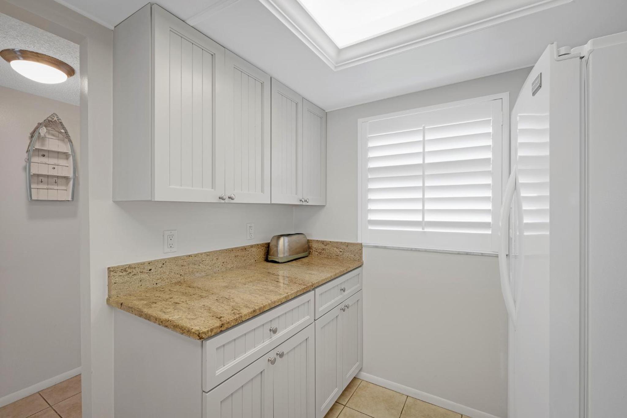 Direct Oceanfront Condo, No-Drive Beach, Great Beach View From Private Balcony