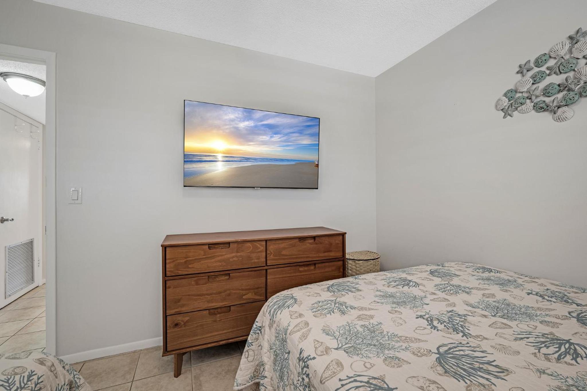Direct Oceanfront Condo, No-Drive Beach, Great Beach View From Private Balcony