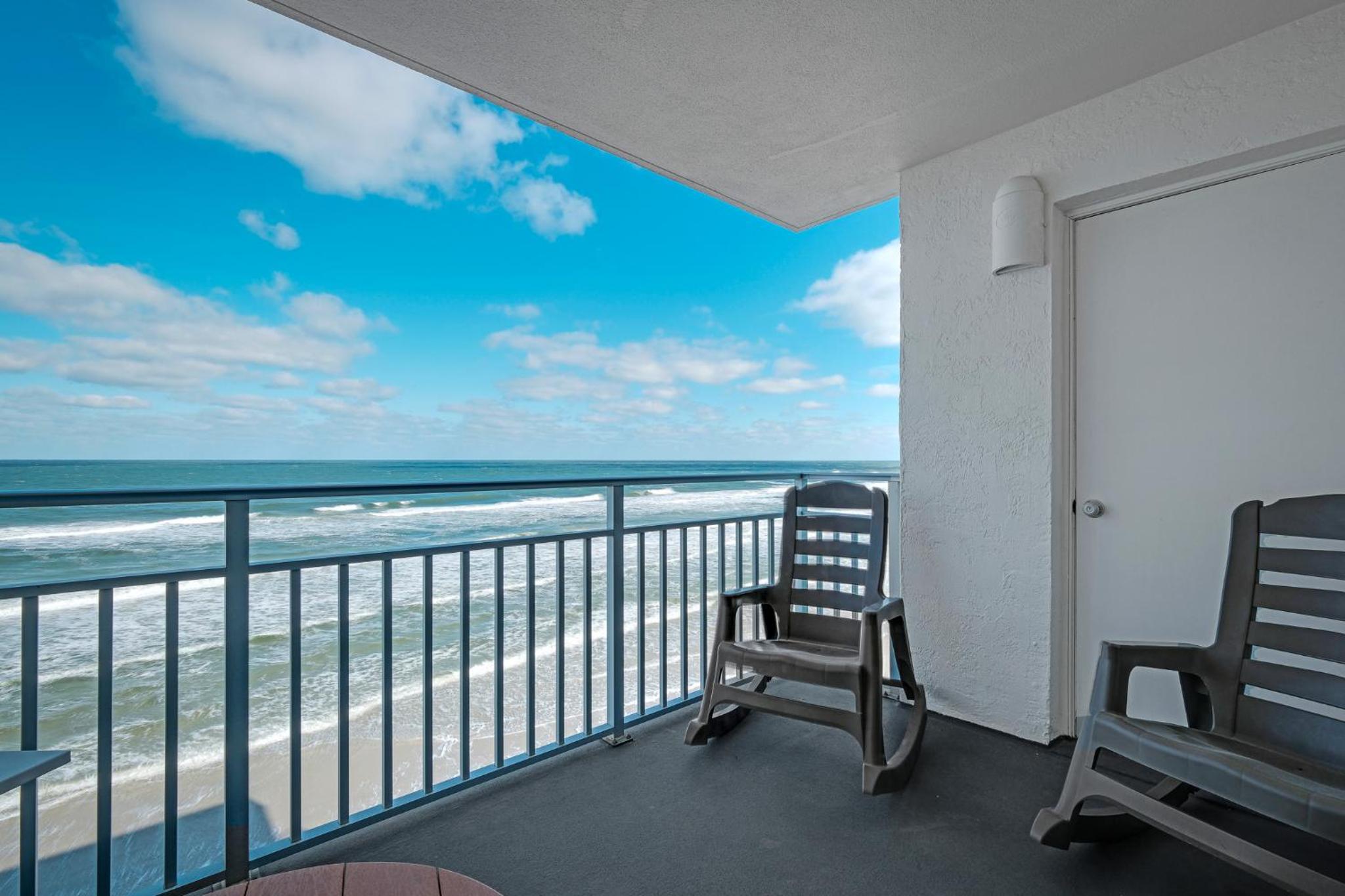 Direct Oceanfront Condo, No-Drive Beach, Great Beach View From Private Balcony