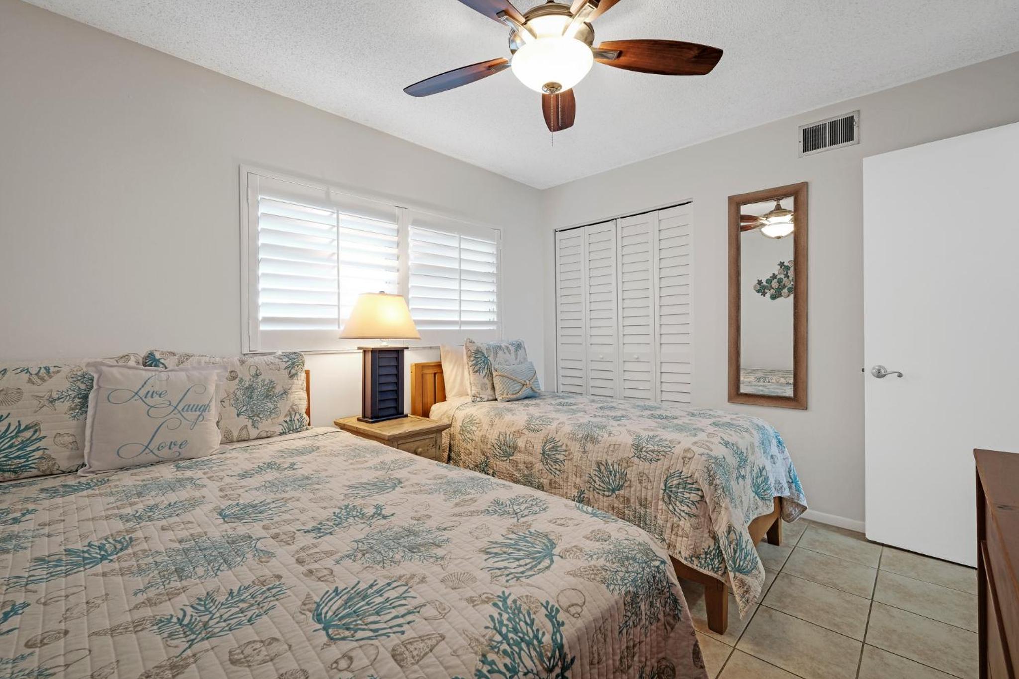 Direct Oceanfront Condo, No-Drive Beach, Great Beach View From Private Balcony