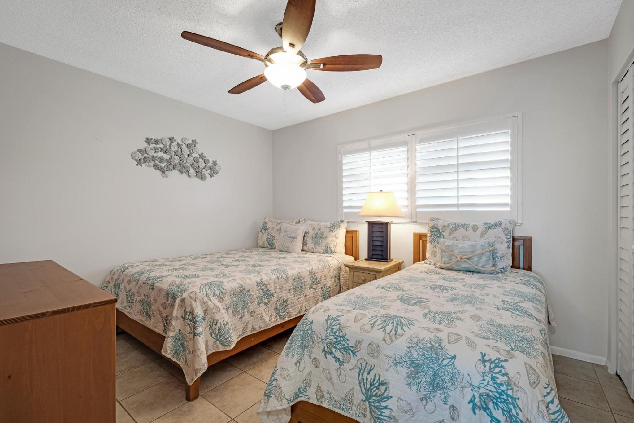 Direct Oceanfront Condo, No-Drive Beach, Great Beach View From Private Balcony