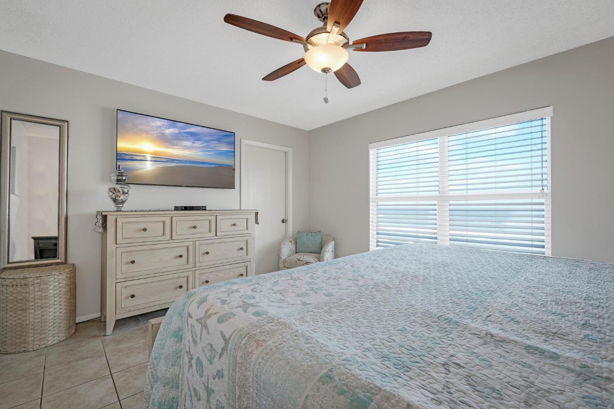 Direct Oceanfront Condo, No-Drive Beach, Great Beach View From Private Balcony
