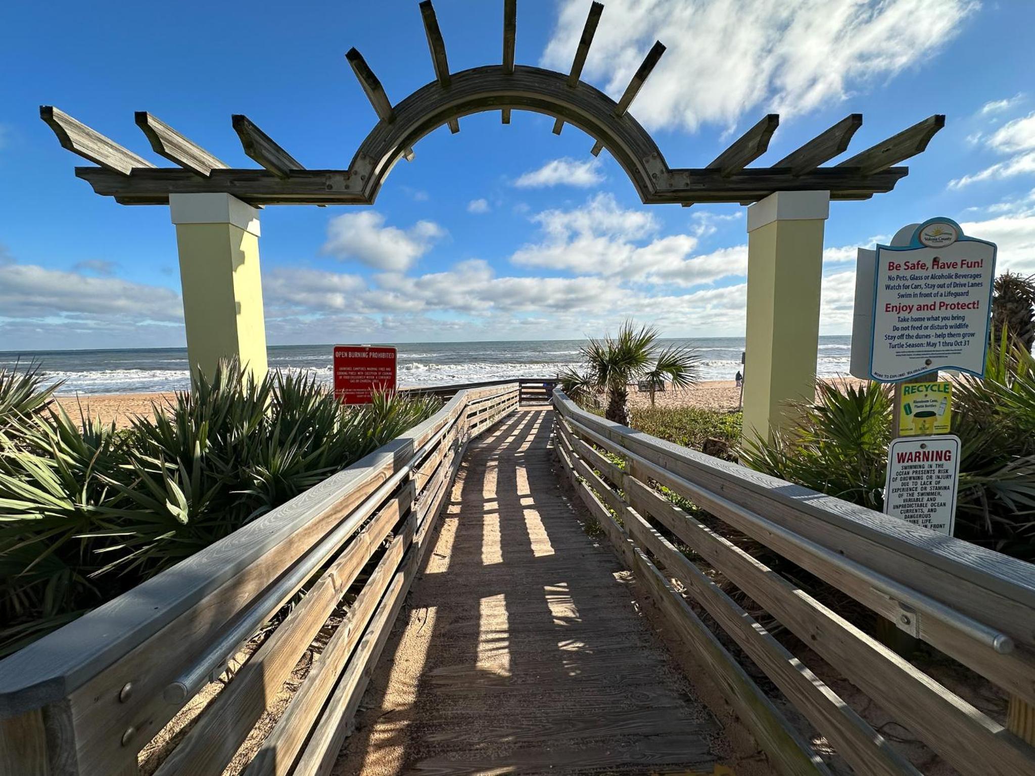 Fabulous ocean and beach views with top complex amenities