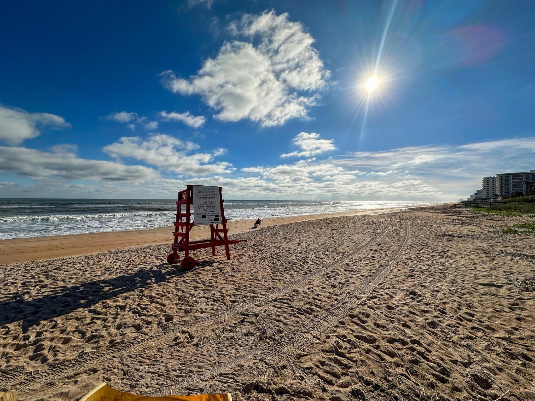 Fabulous ocean and beach views with top complex amenities