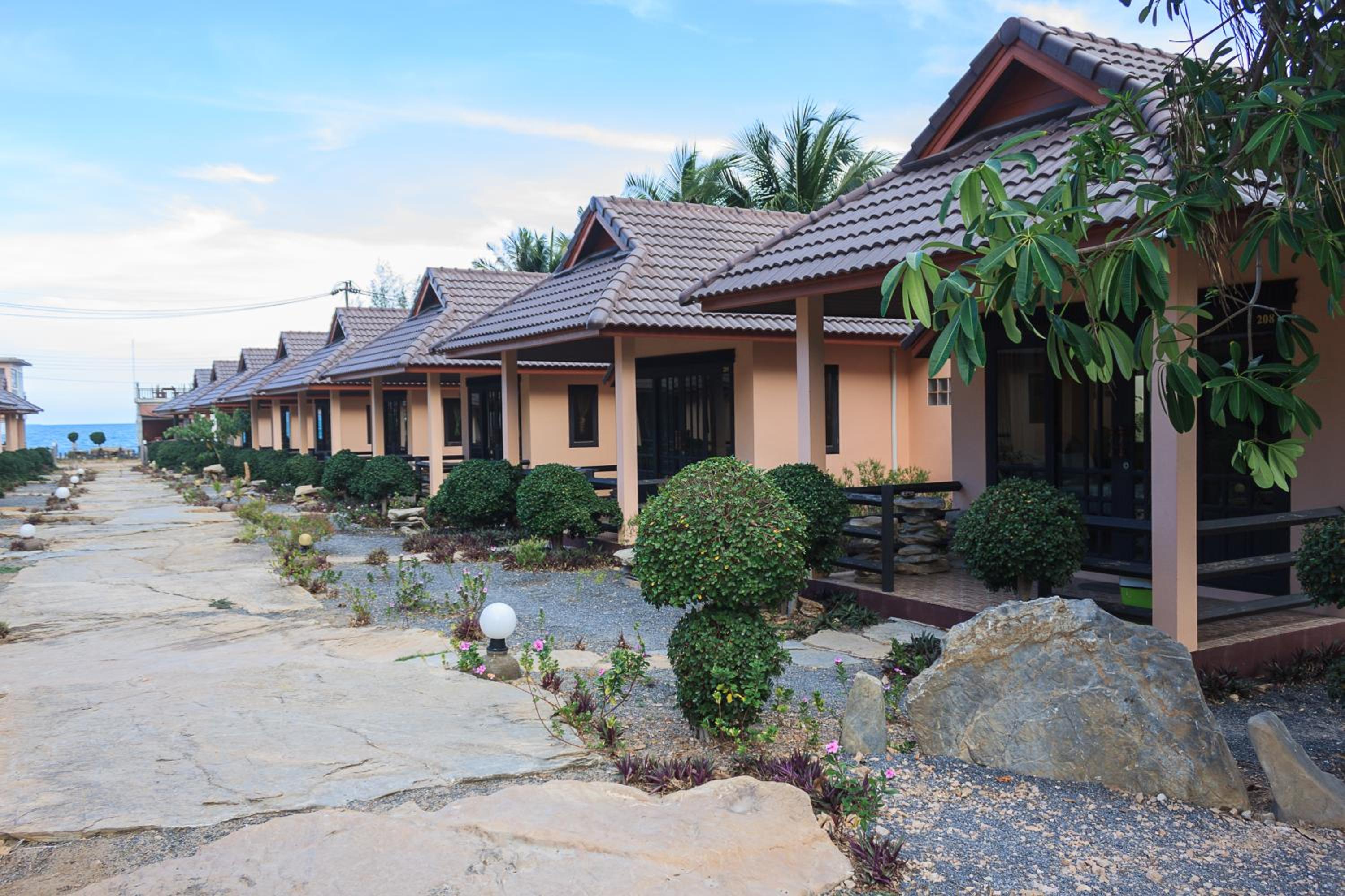 Needa Rock Resort