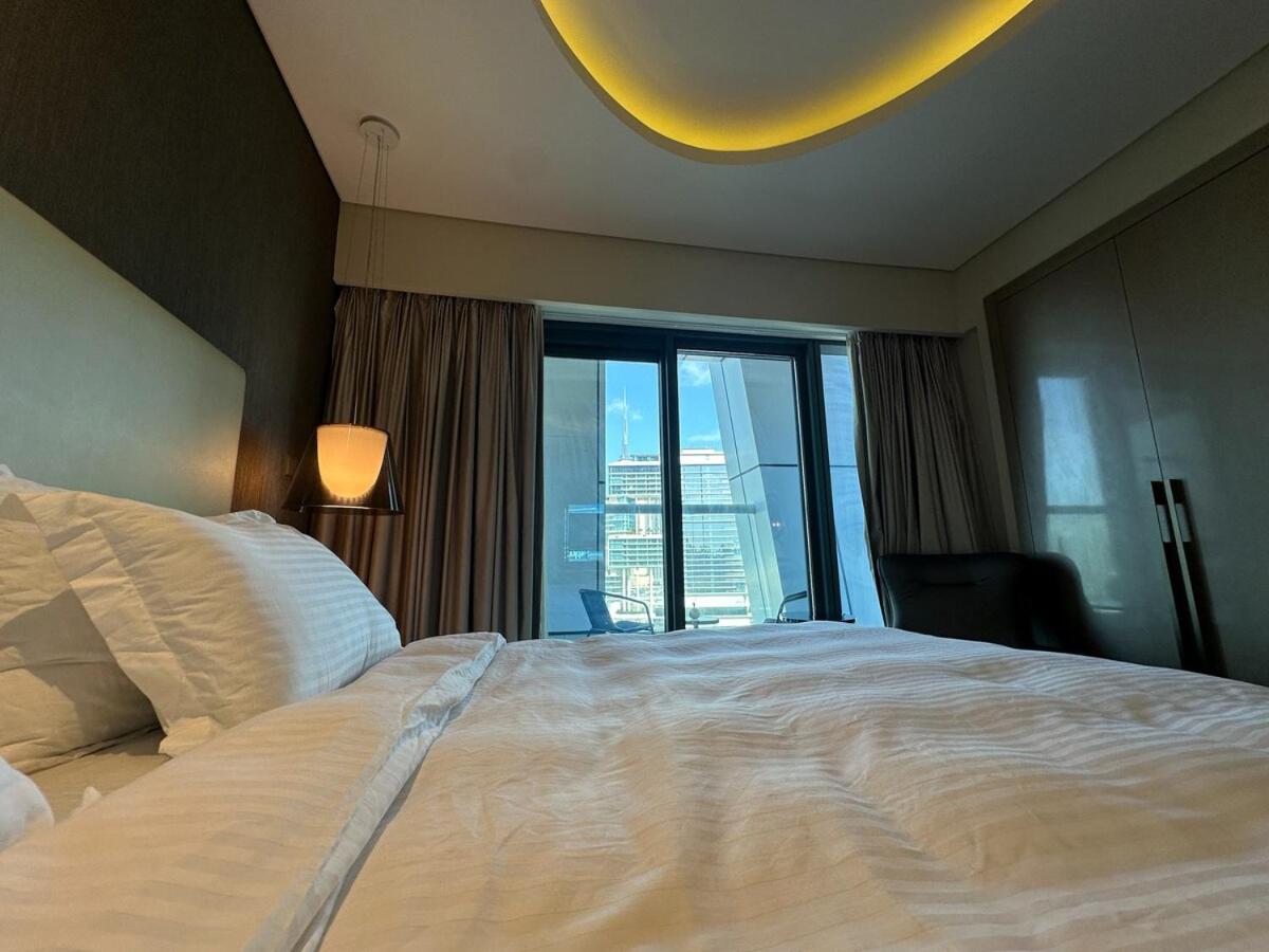 HollywoodDXB Burj Khalifa View - 6Min To Dubai Mall